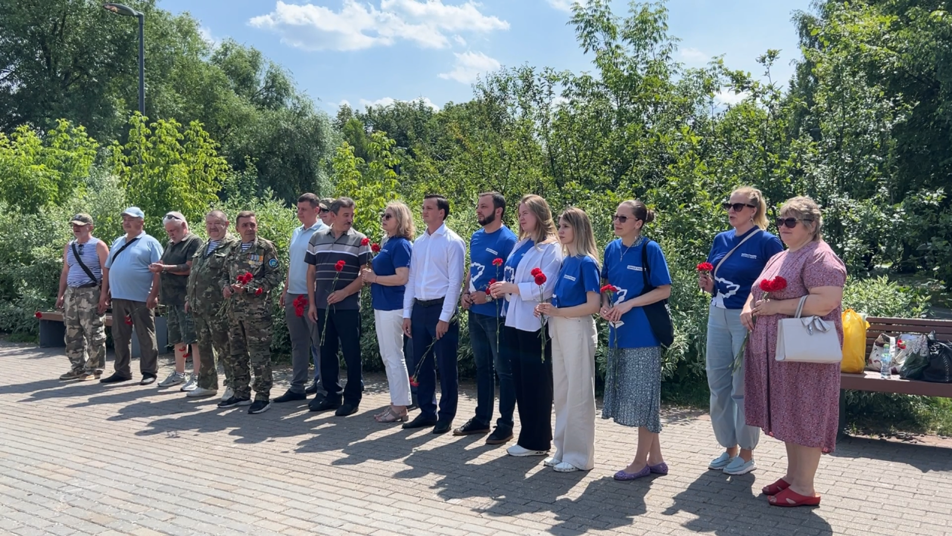 химки, ветераны боевых действий, возложение цветов, монумент, день памяти,