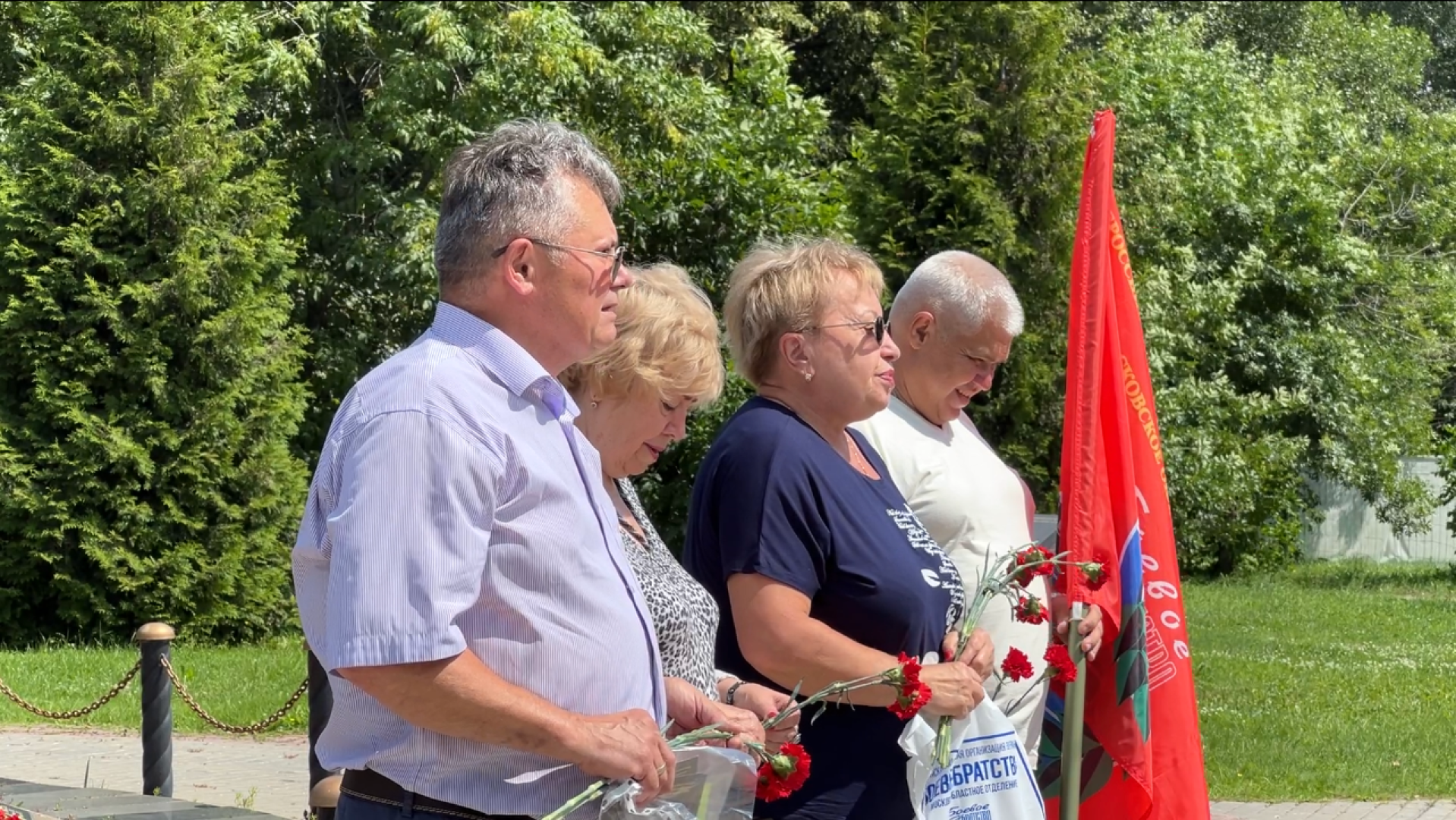 химки, ветераны боевых действий, возложение цветов, монумент, день памяти,