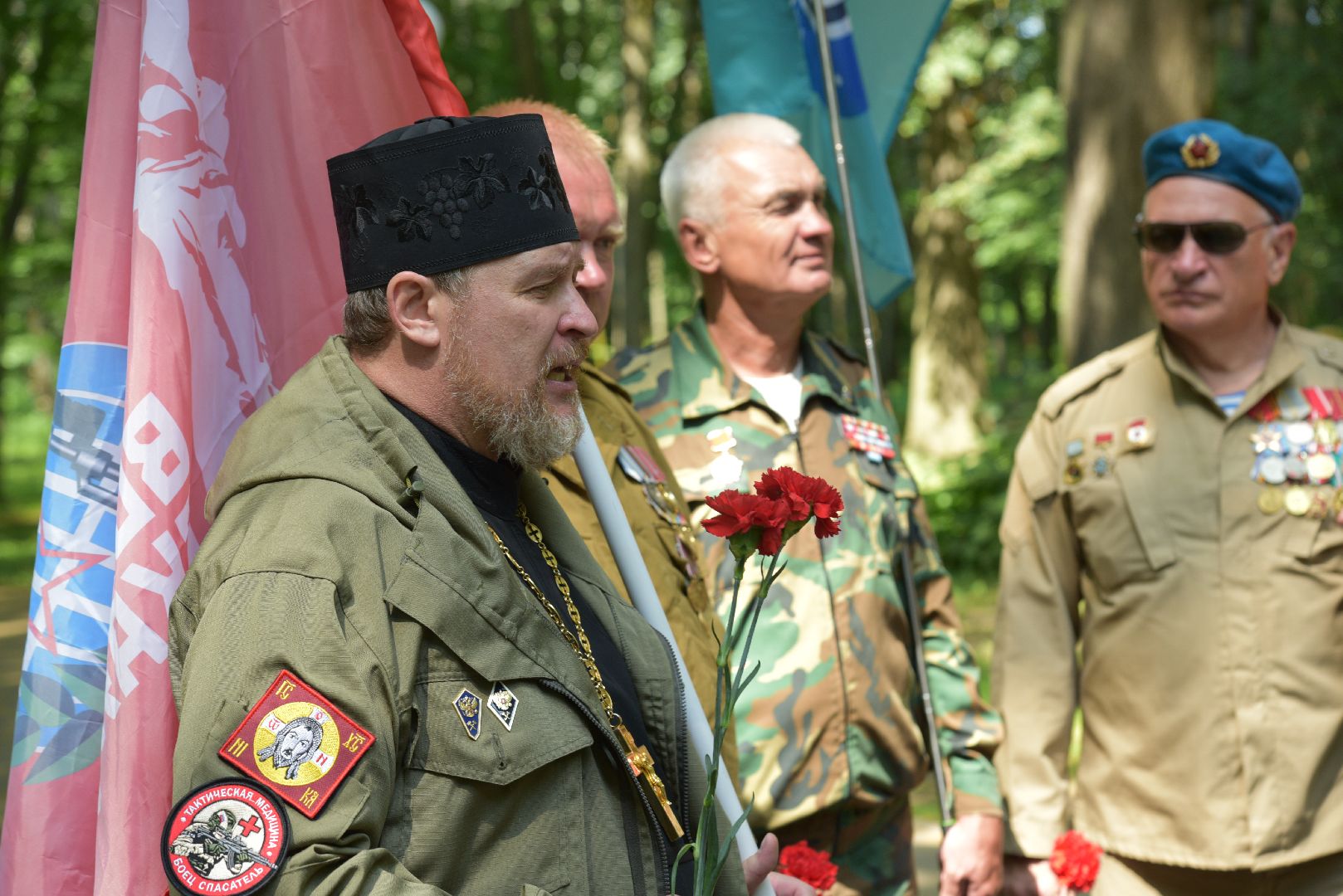 лотошино, лотошинский парк, день ветеранов боевых действий, парки подмосковья, боевое братство,