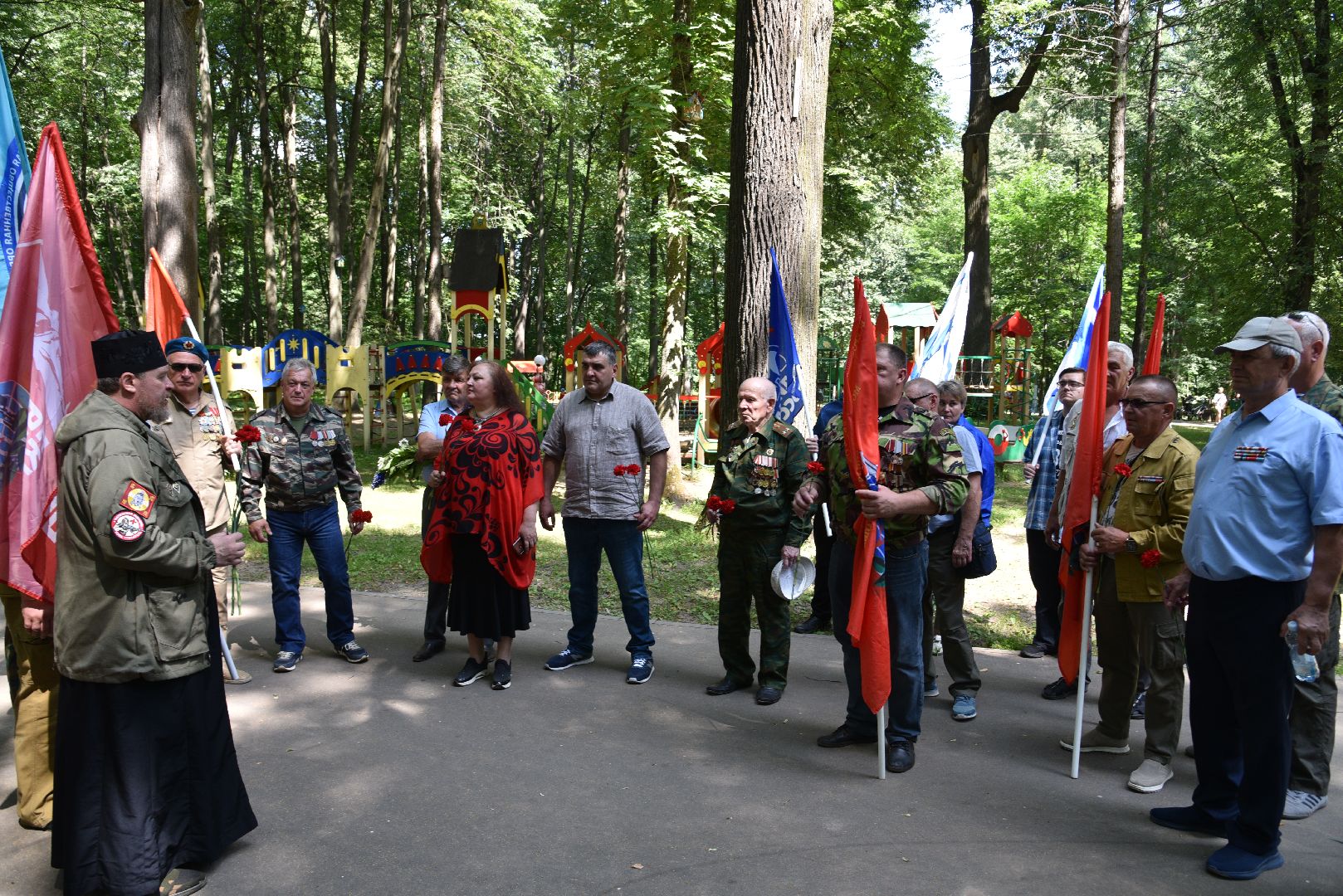лотошино, лотошинский парк, день ветеранов боевых действий, парки подмосковья, боевое братство,