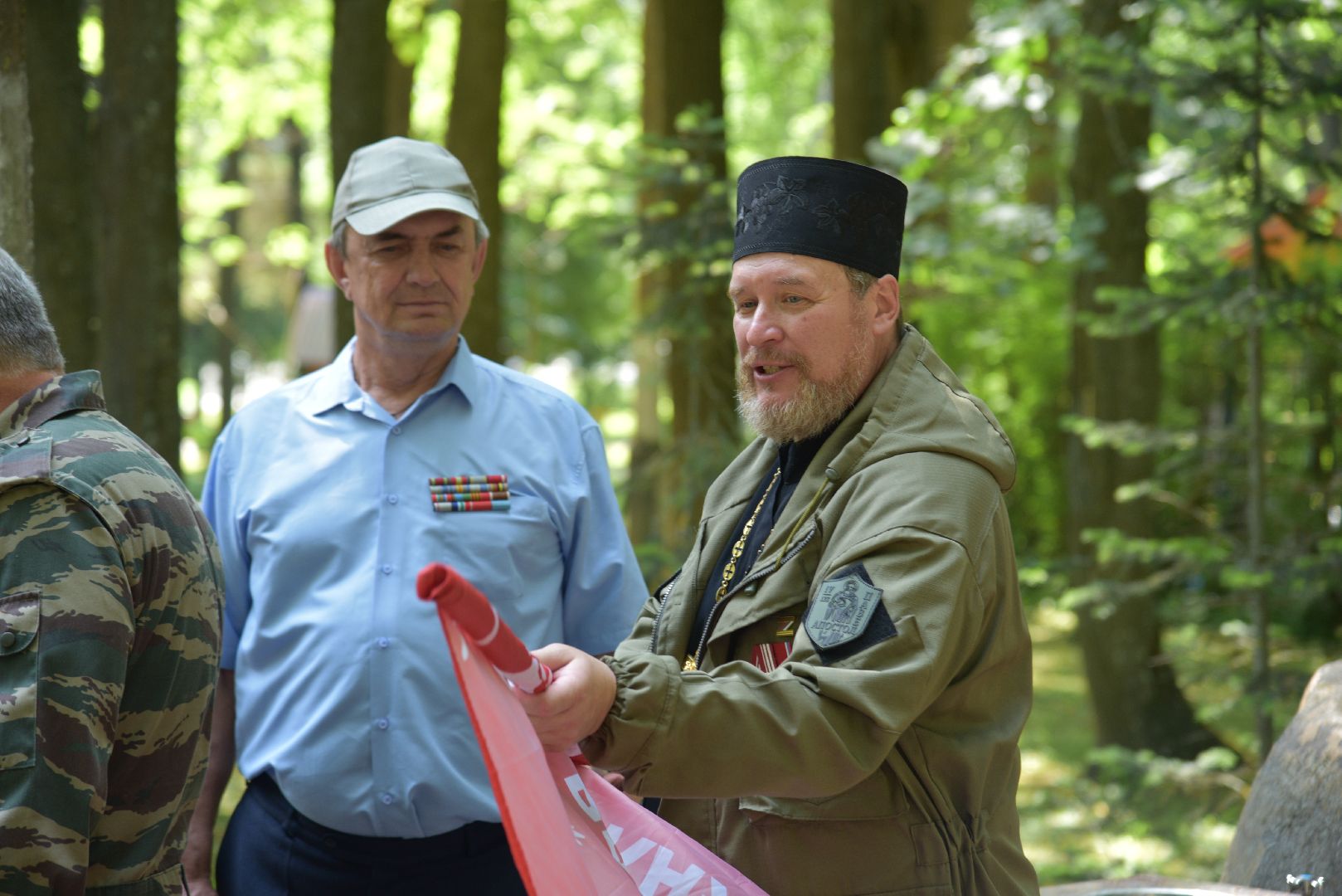 лотошино, лотошинский парк, день ветеранов боевых действий, парки подмосковья, боевое братство,