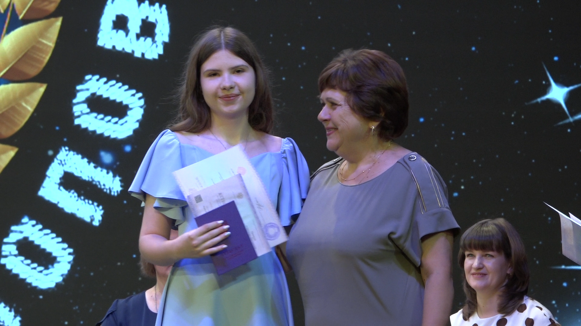 школа им АС Попова, поповка во власихе, выпускник 2024, девятиклассники школы Попова, аттестат с отличием,