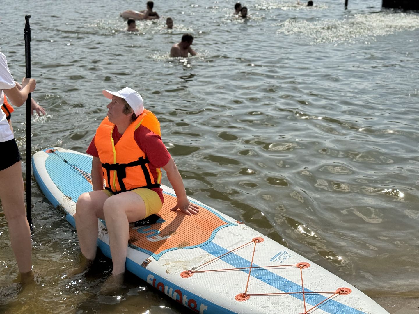 Активное долголетие, сапсерфинг, Сплав по пруду, Мамоновский пруд, Пляж Слобода Парк, Ленинский городской округ,
