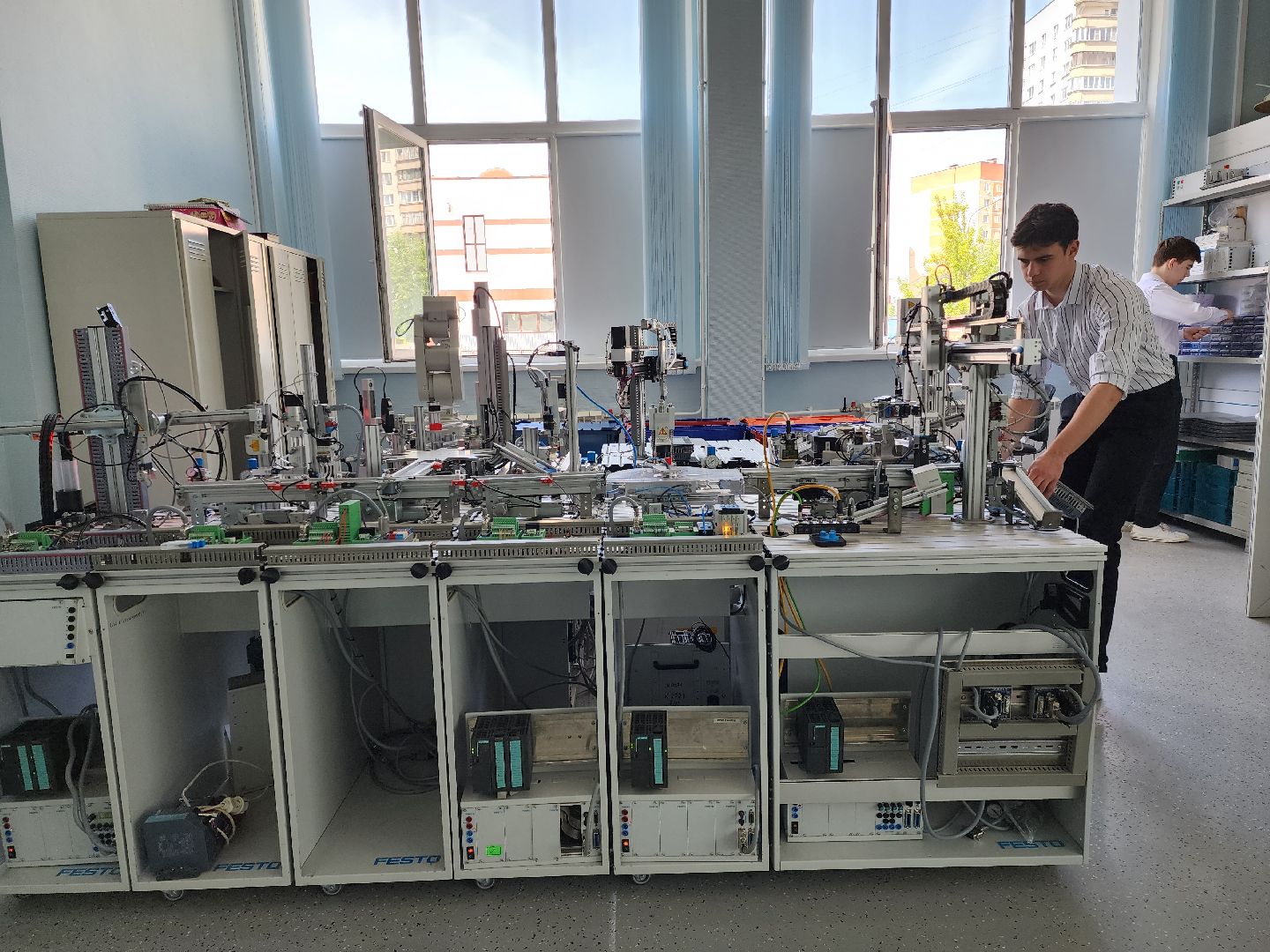 раменское, образование, профессионалы-2024, студенты раменского колледжа стали золотыми призерами по мехатронике,