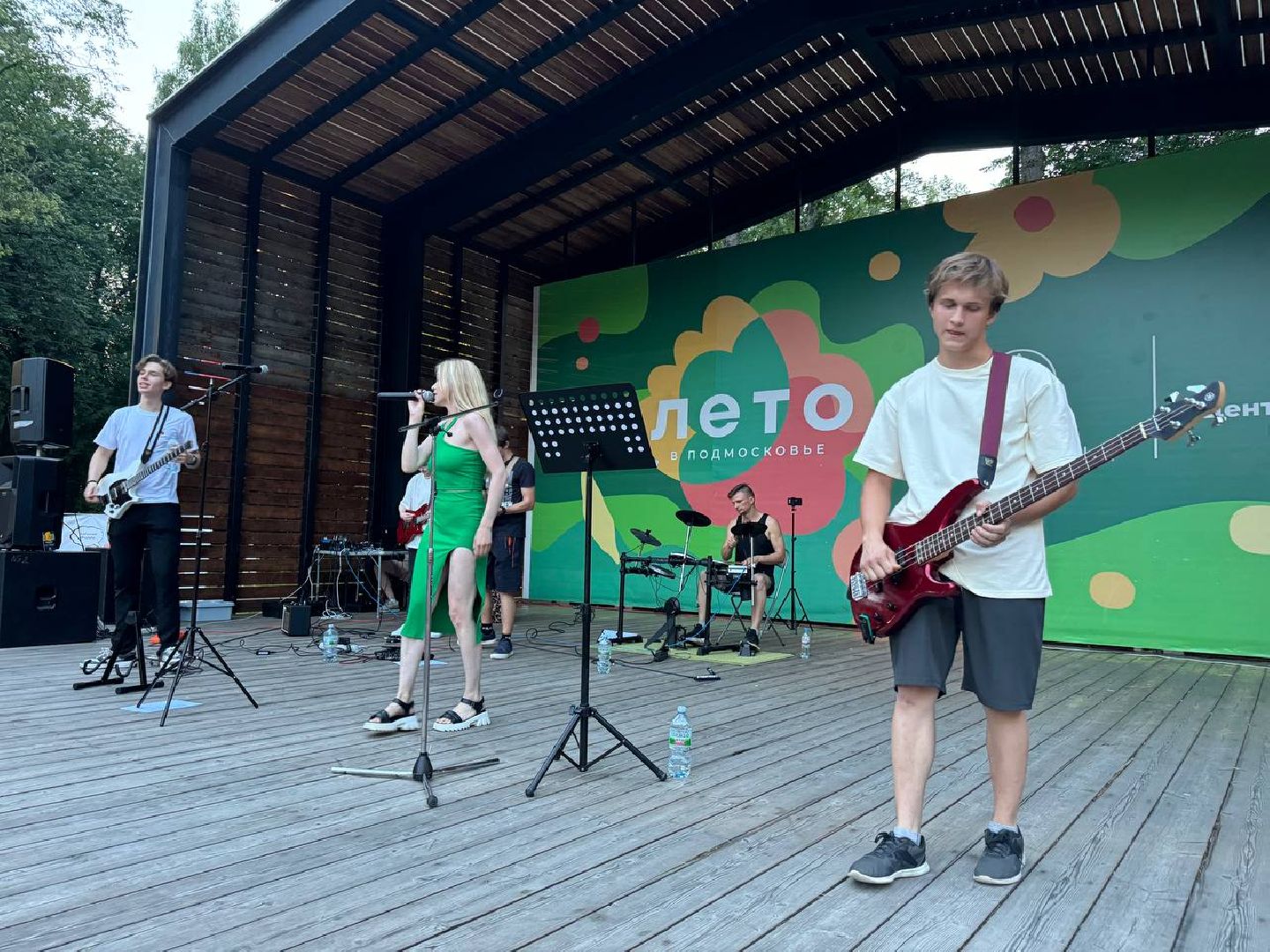 наро-фоминск, кавер группа, молодые музыканты, школьники,центральный парк наро-фоминска,