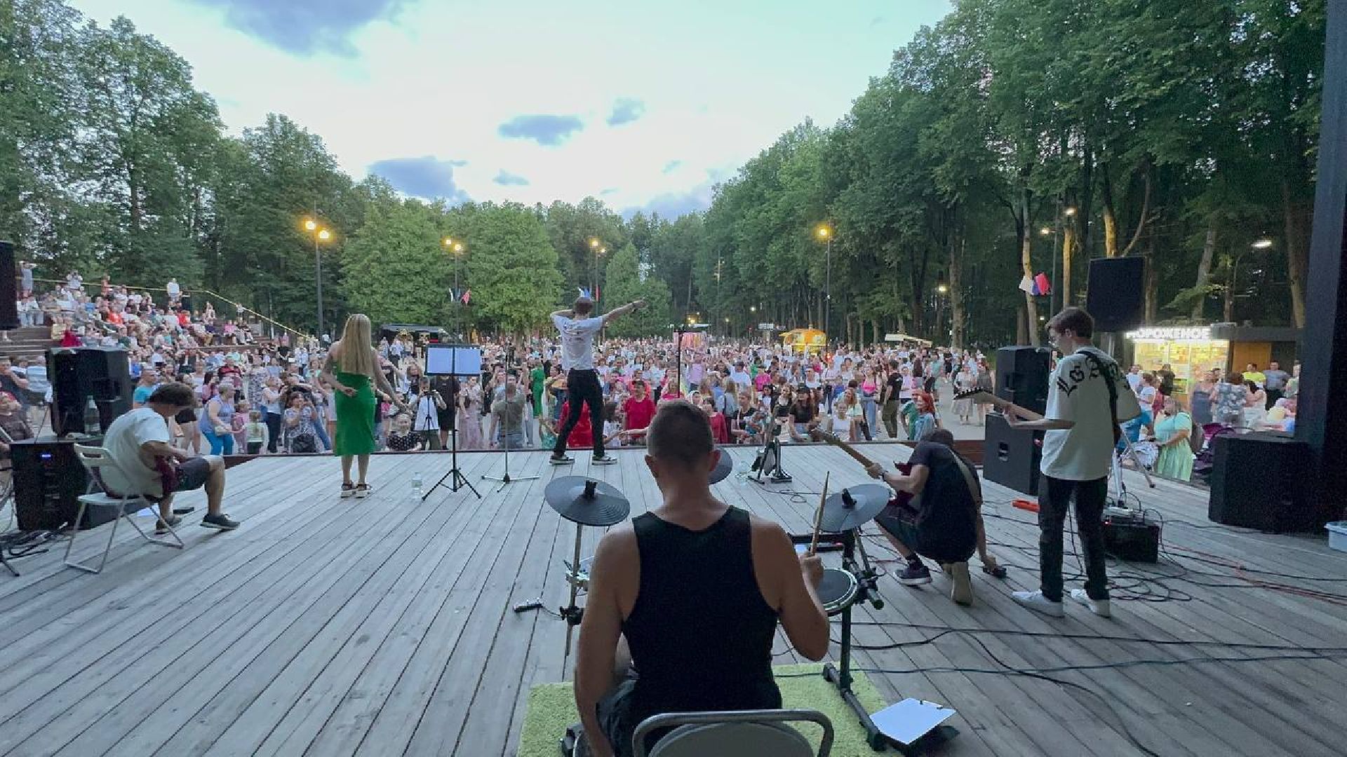 наро-фоминск, кавер группа, молодые музыканты, школьники,центральный парк наро-фоминска,