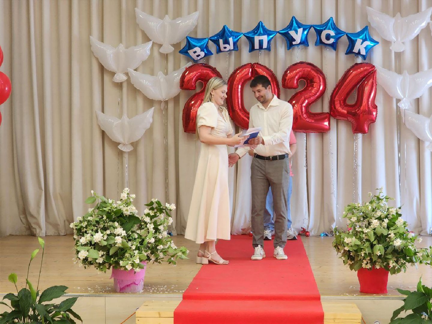 можайск, можайский городской округ, подмосковье, выпускные 2024, выпускные вечера, выпускники, школьники,