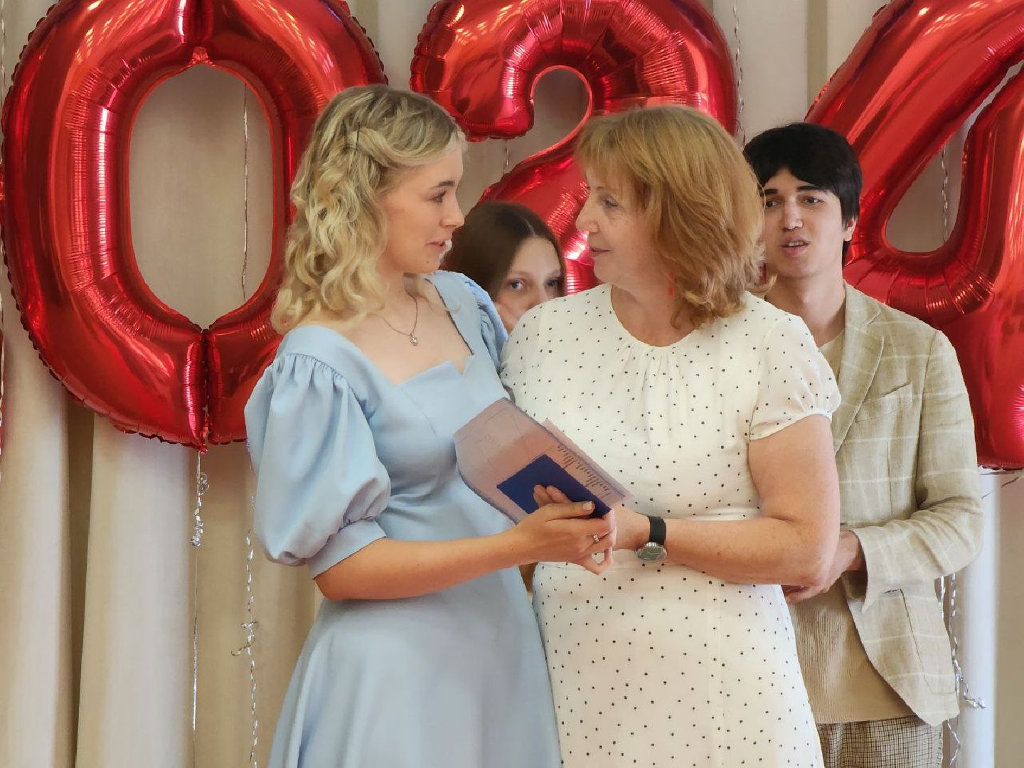 можайск, можайский городской округ, подмосковье, выпускные 2024, выпускные вечера, выпускники, школьники,