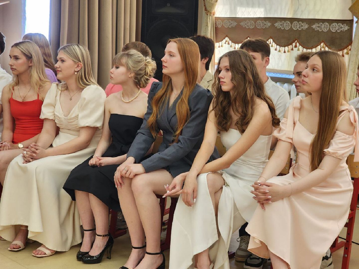 можайск, можайский городской округ, подмосковье, выпускные 2024, выпускные вечера, выпускники, школьники,