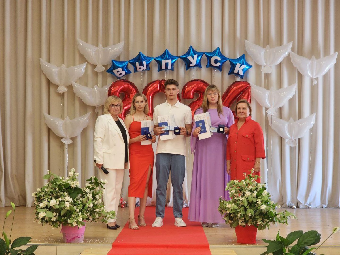 можайск, можайский городской округ, подмосковье, выпускные 2024, выпускные вечера, выпускники, школьники,
