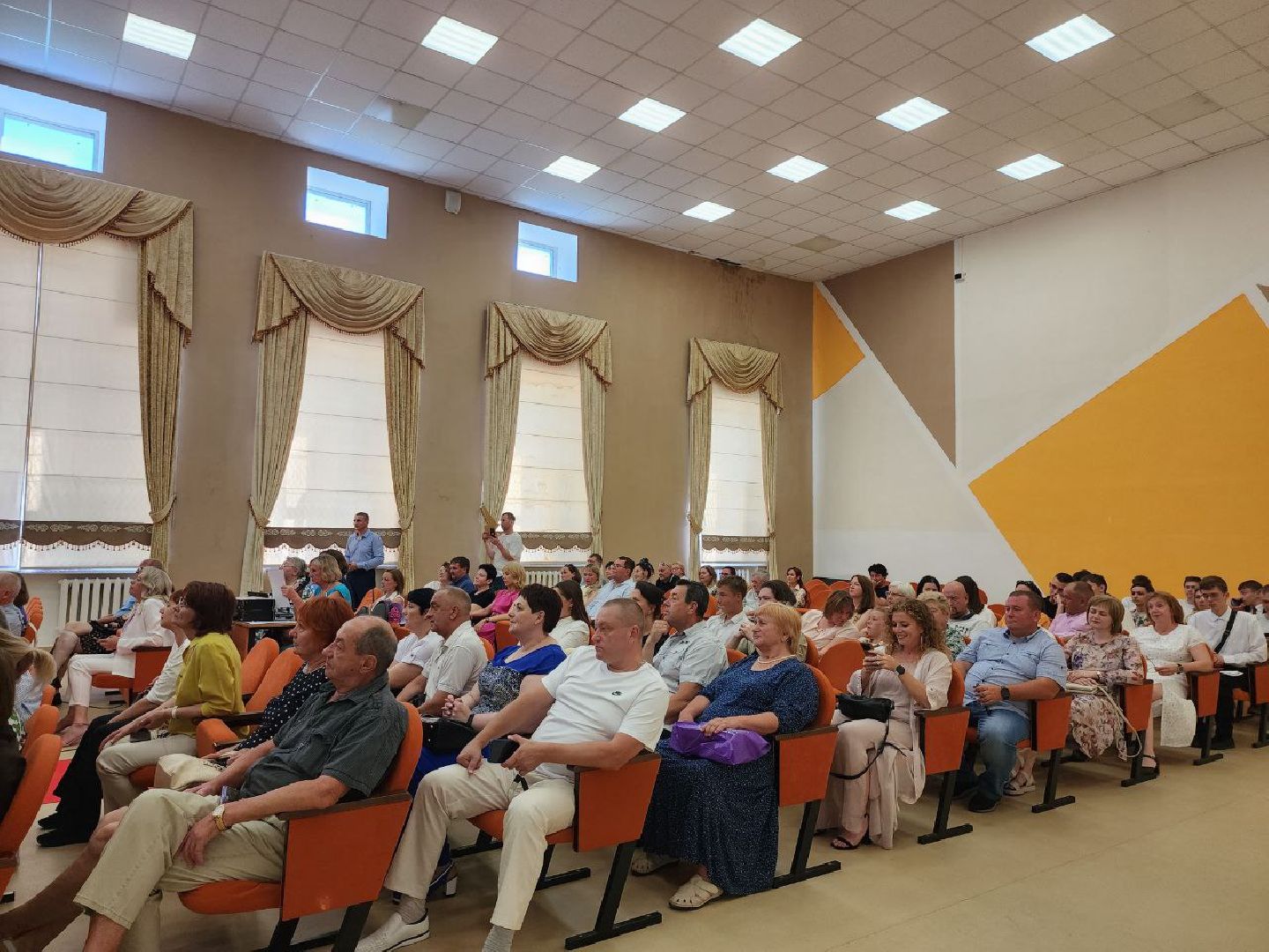 можайск, можайский городской округ, подмосковье, выпускные 2024, выпускные вечера, выпускники, школьники,