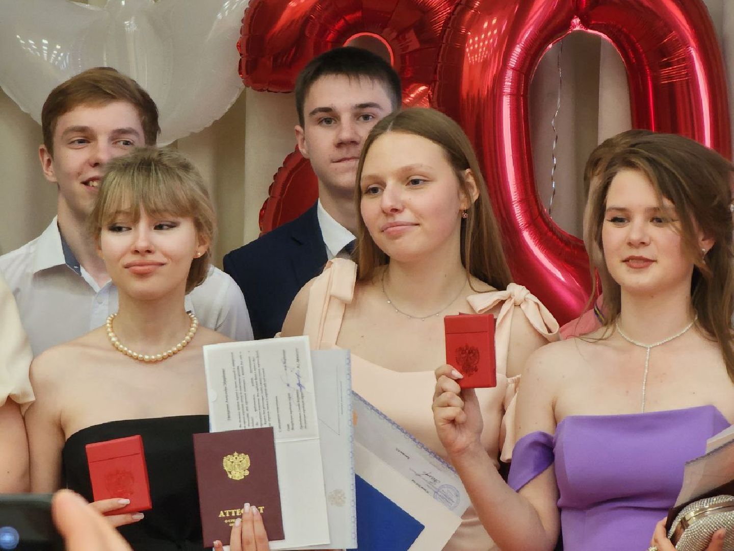 можайск, можайский городской округ, подмосковье, выпускные 2024, выпускные вечера, выпускники, школьники,