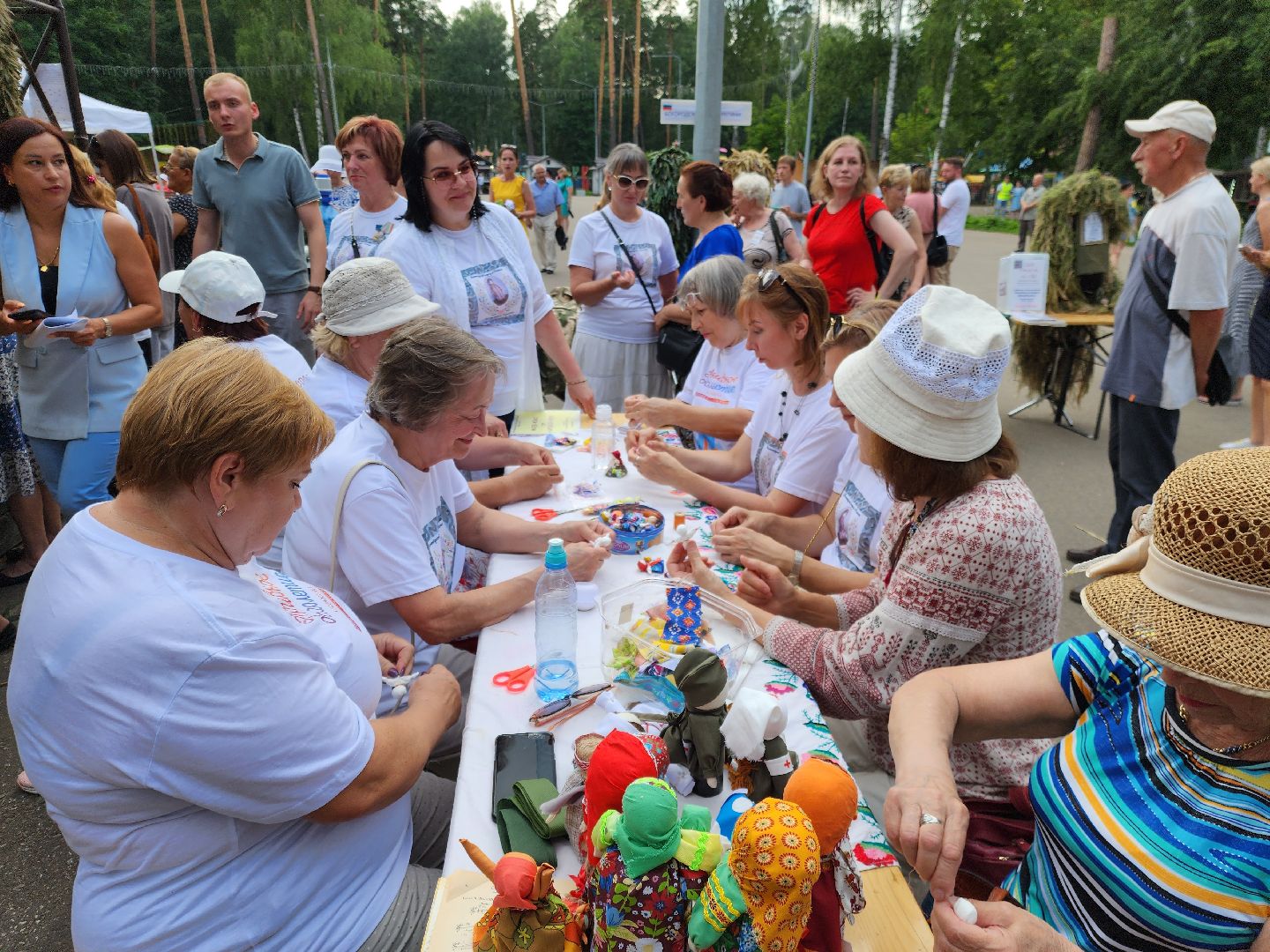 ногинск, жители, общество, волонтеры, волонтеры сво, богородские берегини, маскировочные сети, маскировочные костюмы,