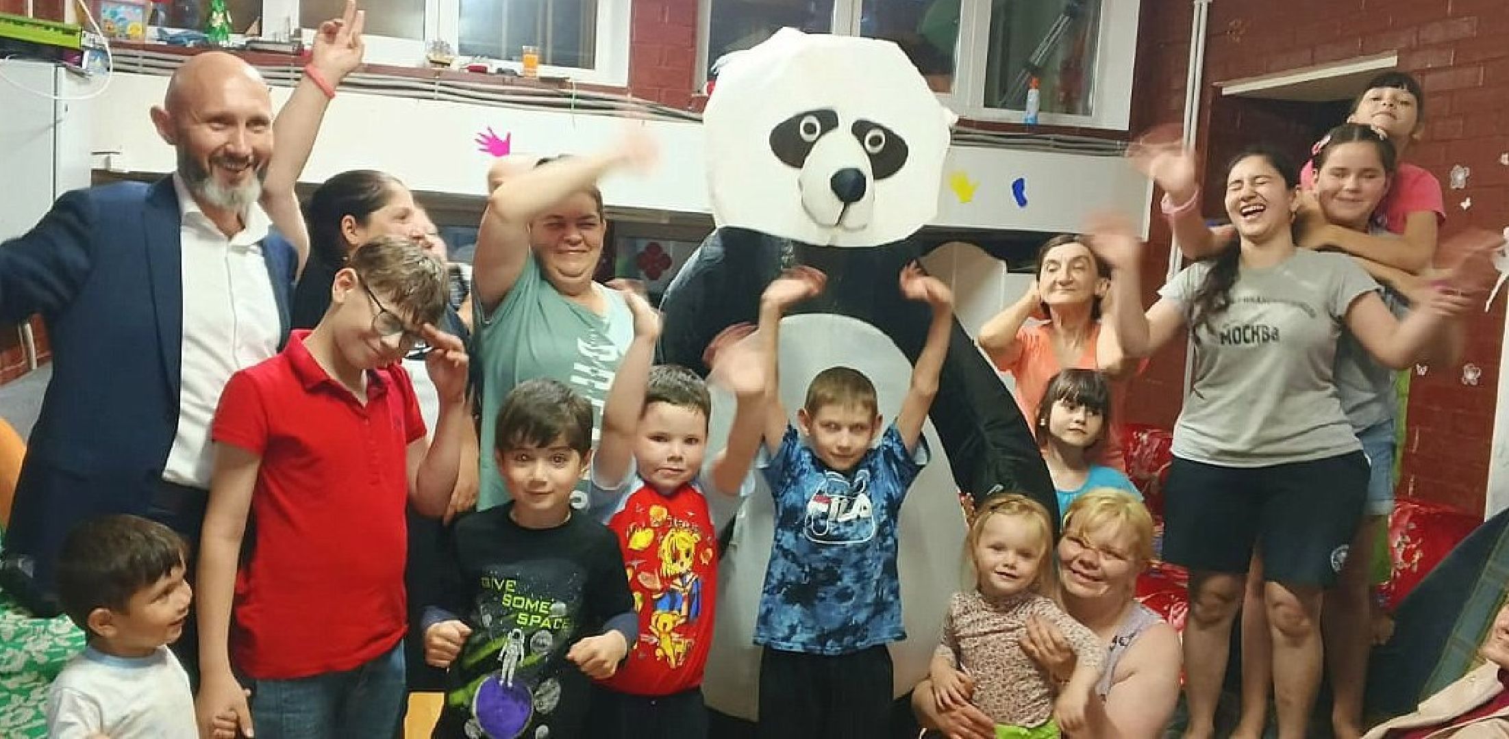 приют, проект Добрые сказки, благотворительая акция, волонтеры, бф Хофф, щёлково,