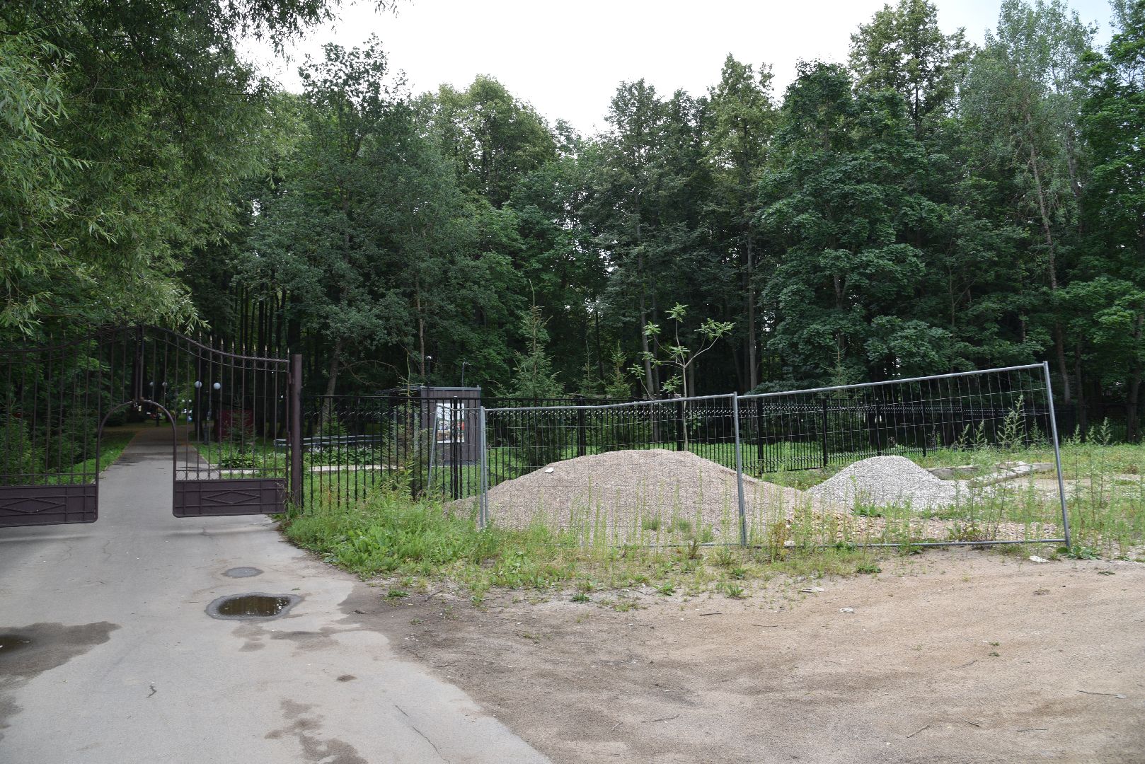 лотошино, лотошинский парк, забор, благоустройство, парки подмосковья,