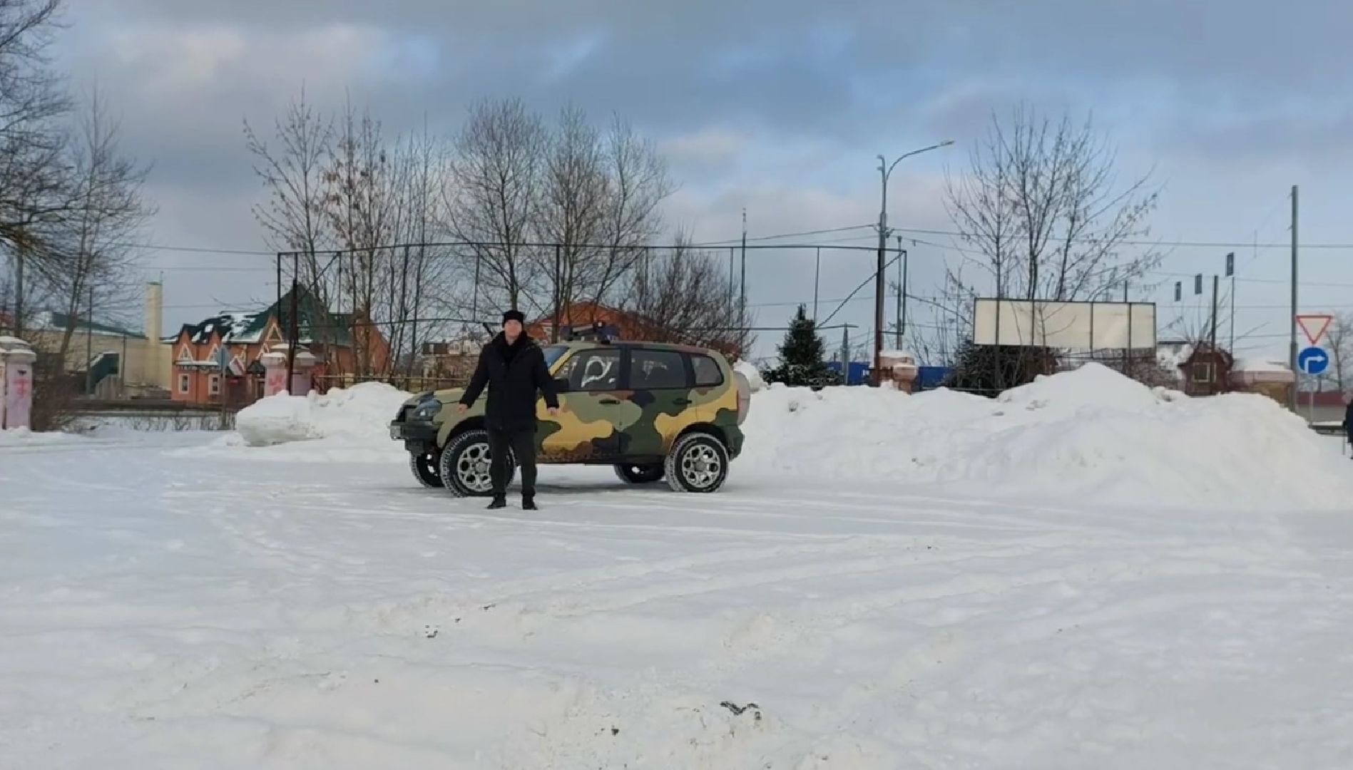 Клин, общество