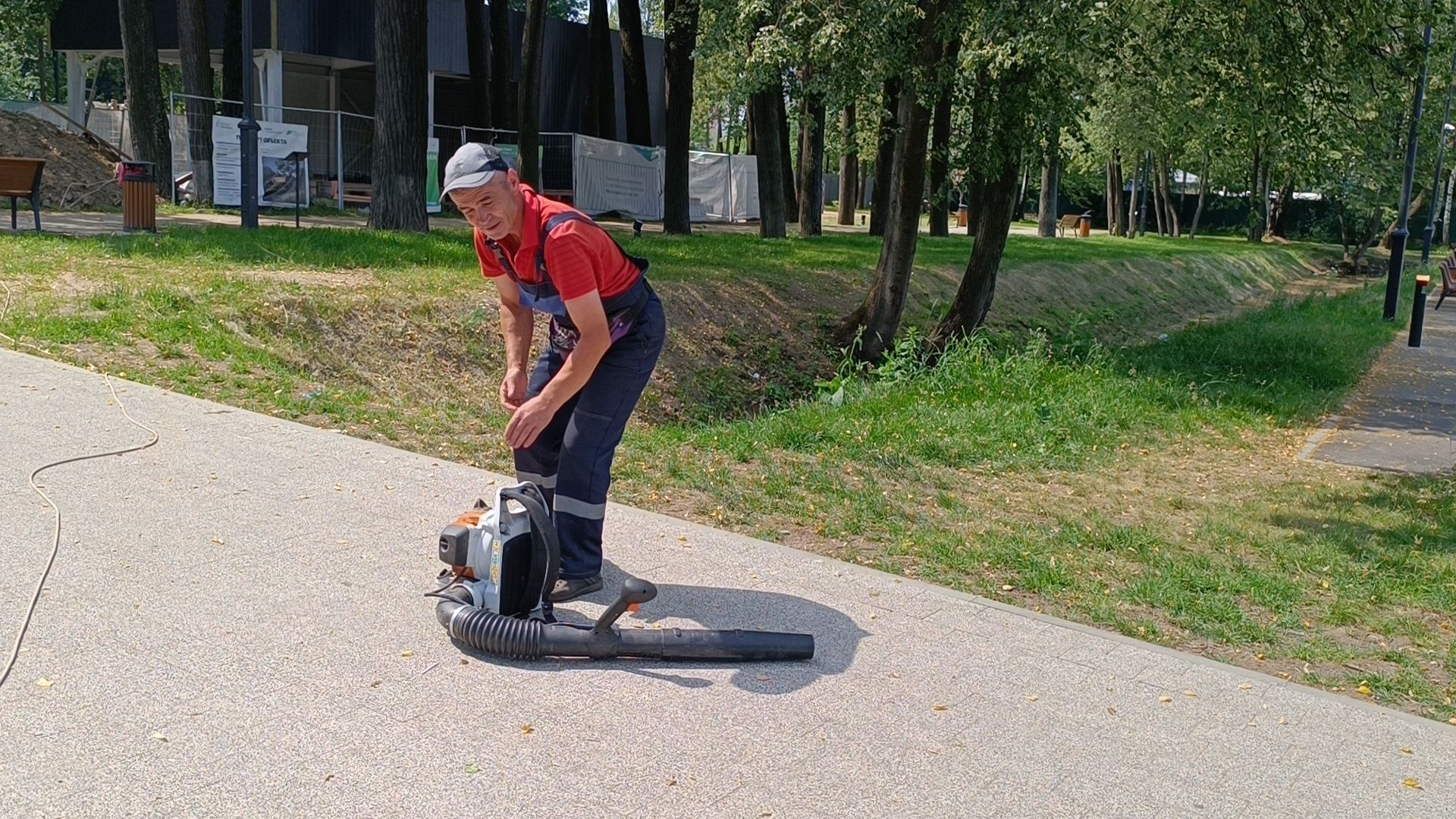 Парк, покос травы, уборка мусора, лобня,