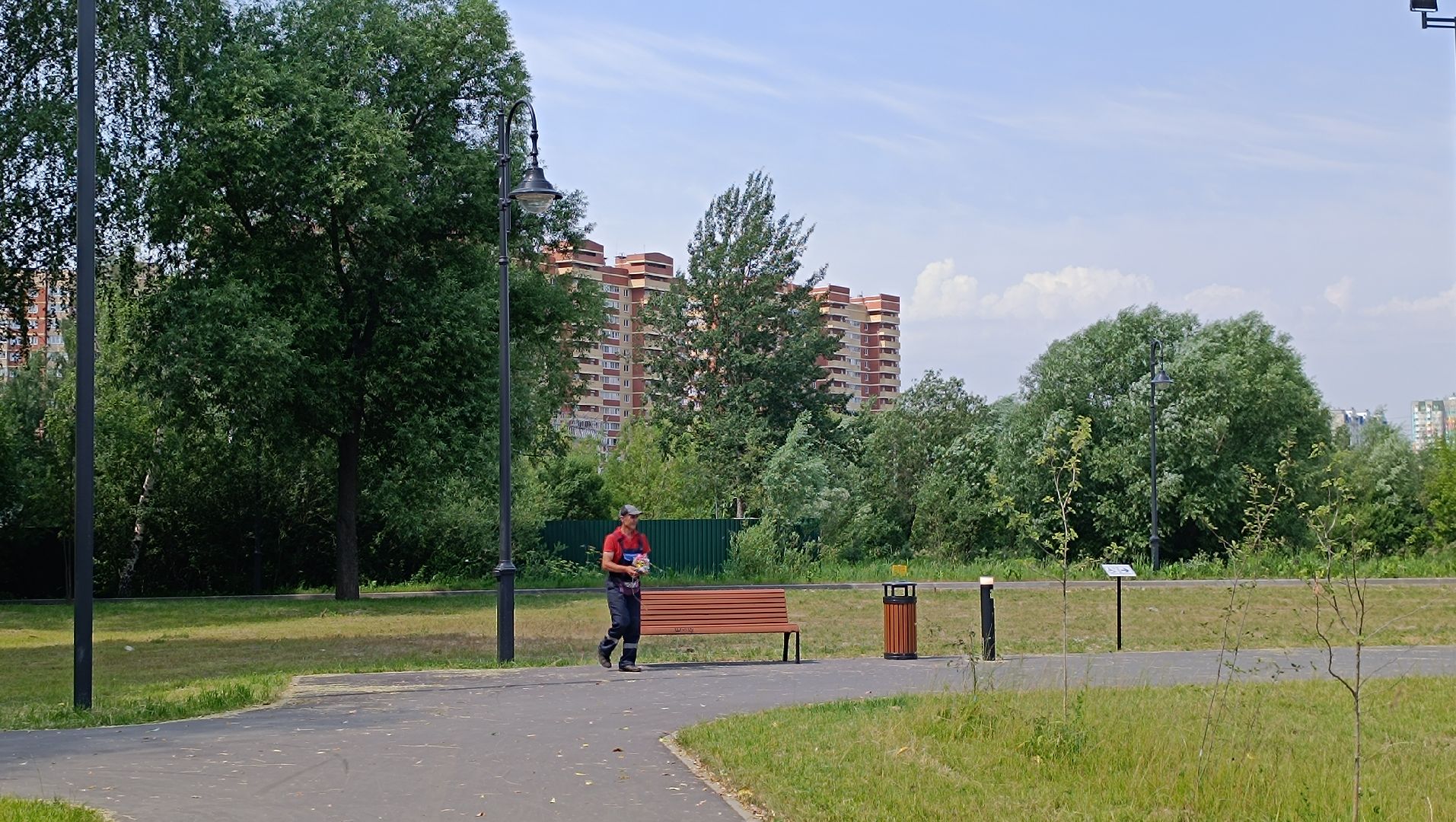 Парк, покос травы, уборка мусора, лобня,