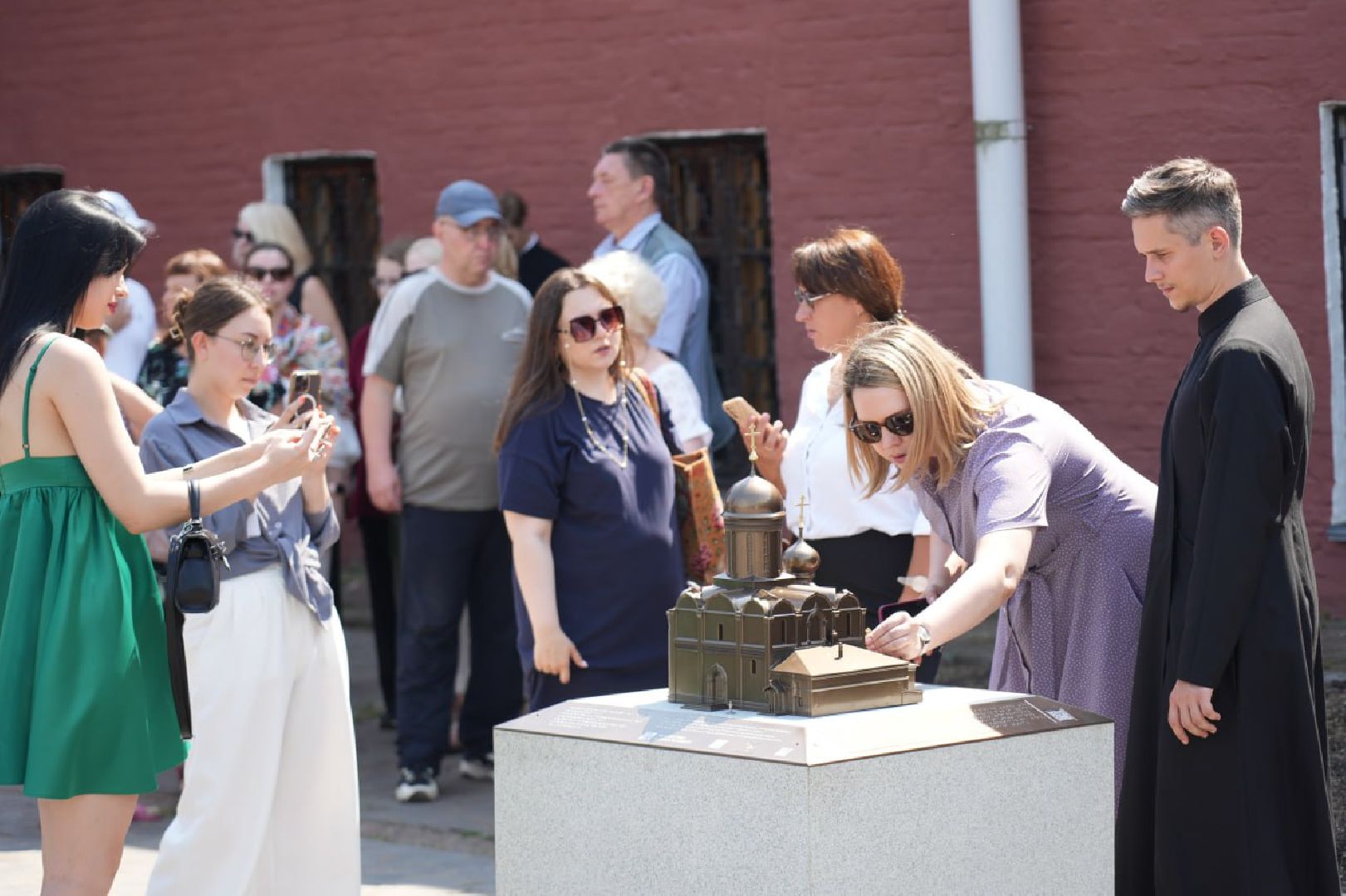 Сергиев Посад, Троице-Сергиева лавра, Особый взгляд, Инвалиды по зрению, Архитектура, Тактильная модель, Общество,