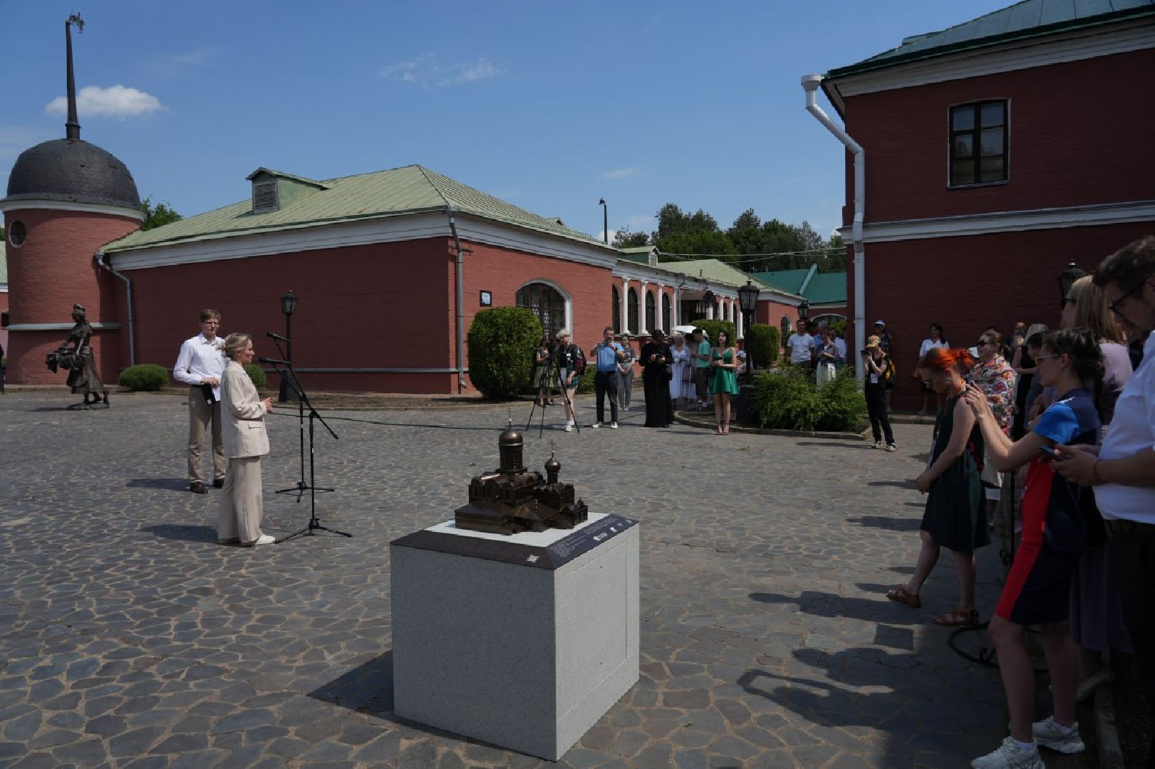 Сергиев Посад, Троице-Сергиева лавра, Особый взгляд, Инвалиды по зрению, Архитектура, Тактильная модель, Общество,