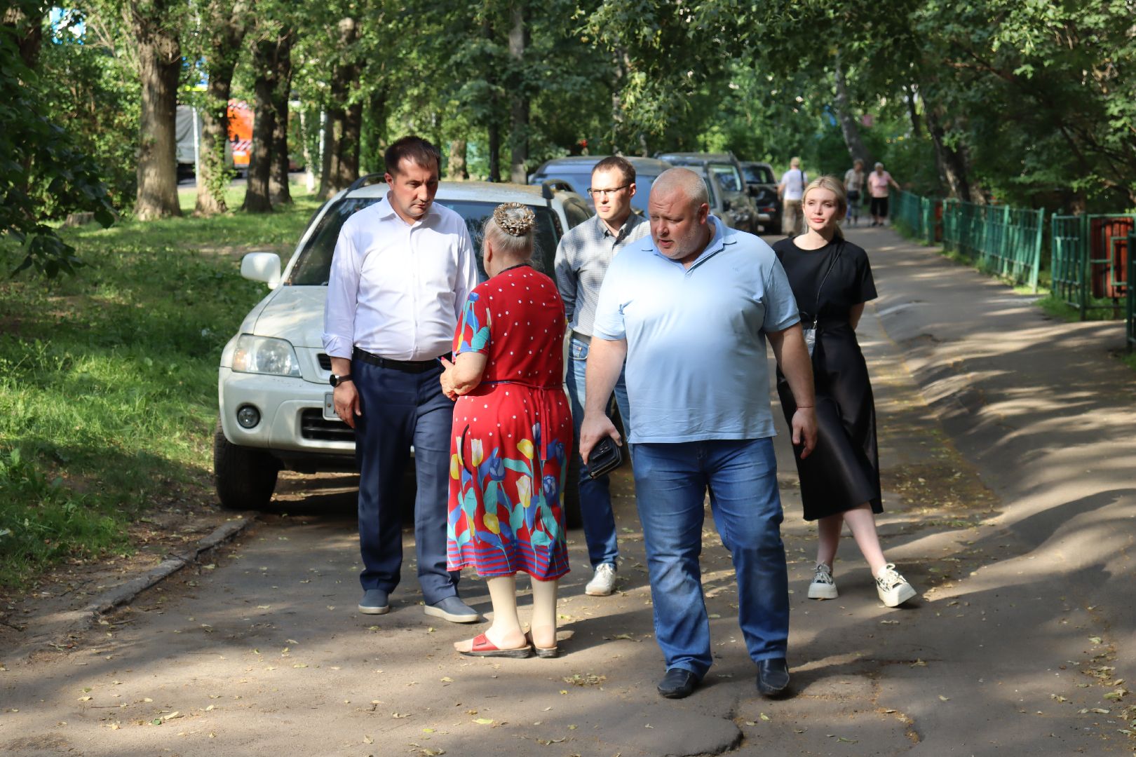 дзержинский, благоустройство 2024, улица школьная, асфальтирование дворов дорог, андроник пак, Евгений Макаров,