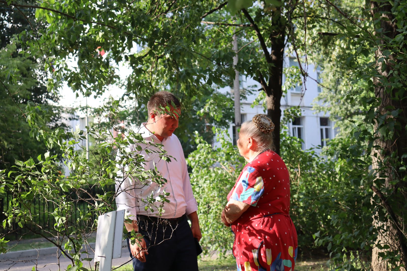 дзержинский, благоустройство 2024, улица школьная, асфальтирование дворов дорог, андроник пак, Евгений Макаров,