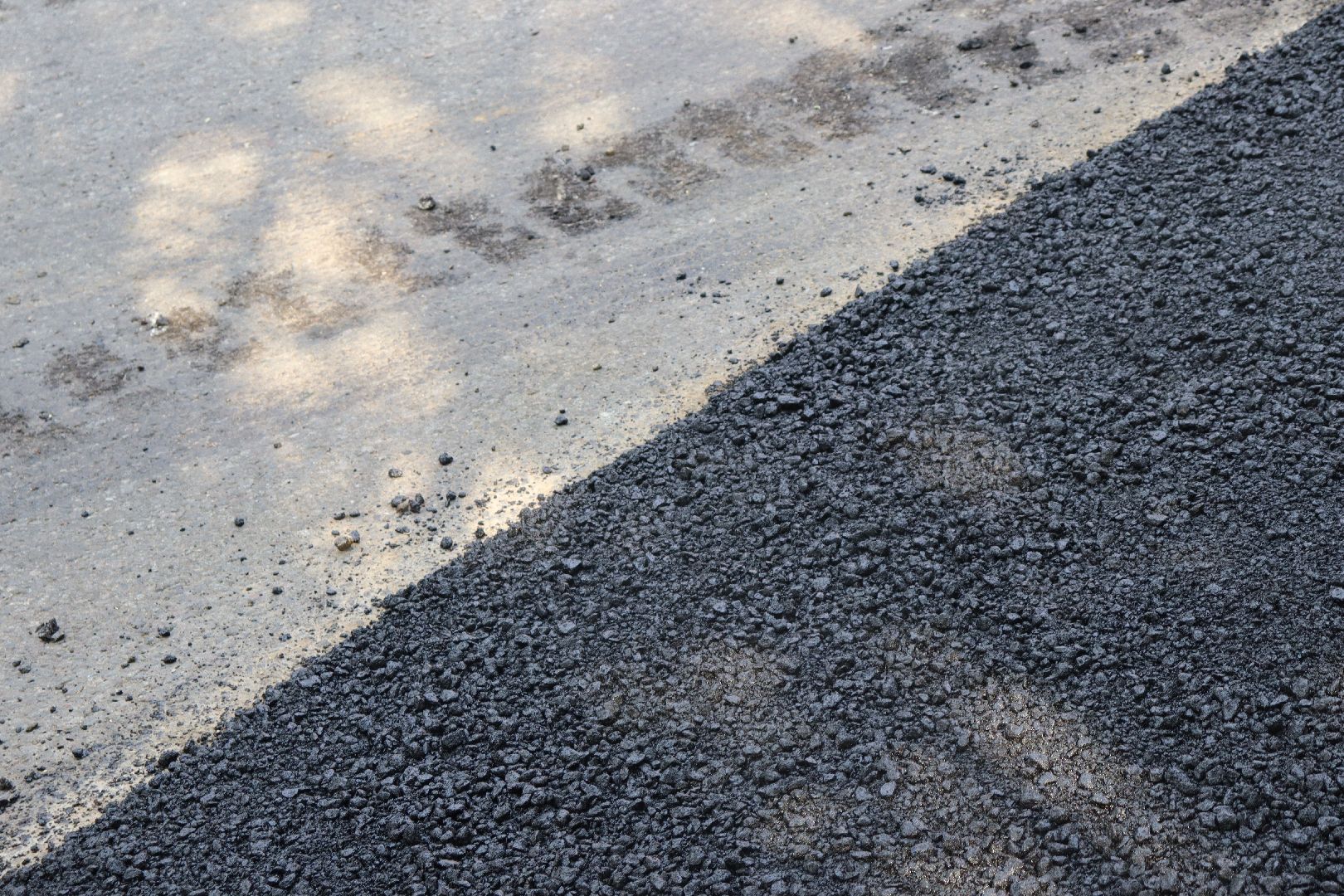 дзержинский, благоустройство 2024, улица школьная, асфальтирование дворов дорог, андроник пак, Евгений Макаров,