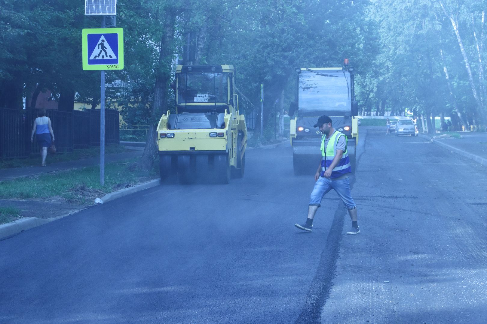 дзержинский, благоустройство 2024, улица школьная, асфальтирование дворов дорог, андроник пак, Евгений Макаров,