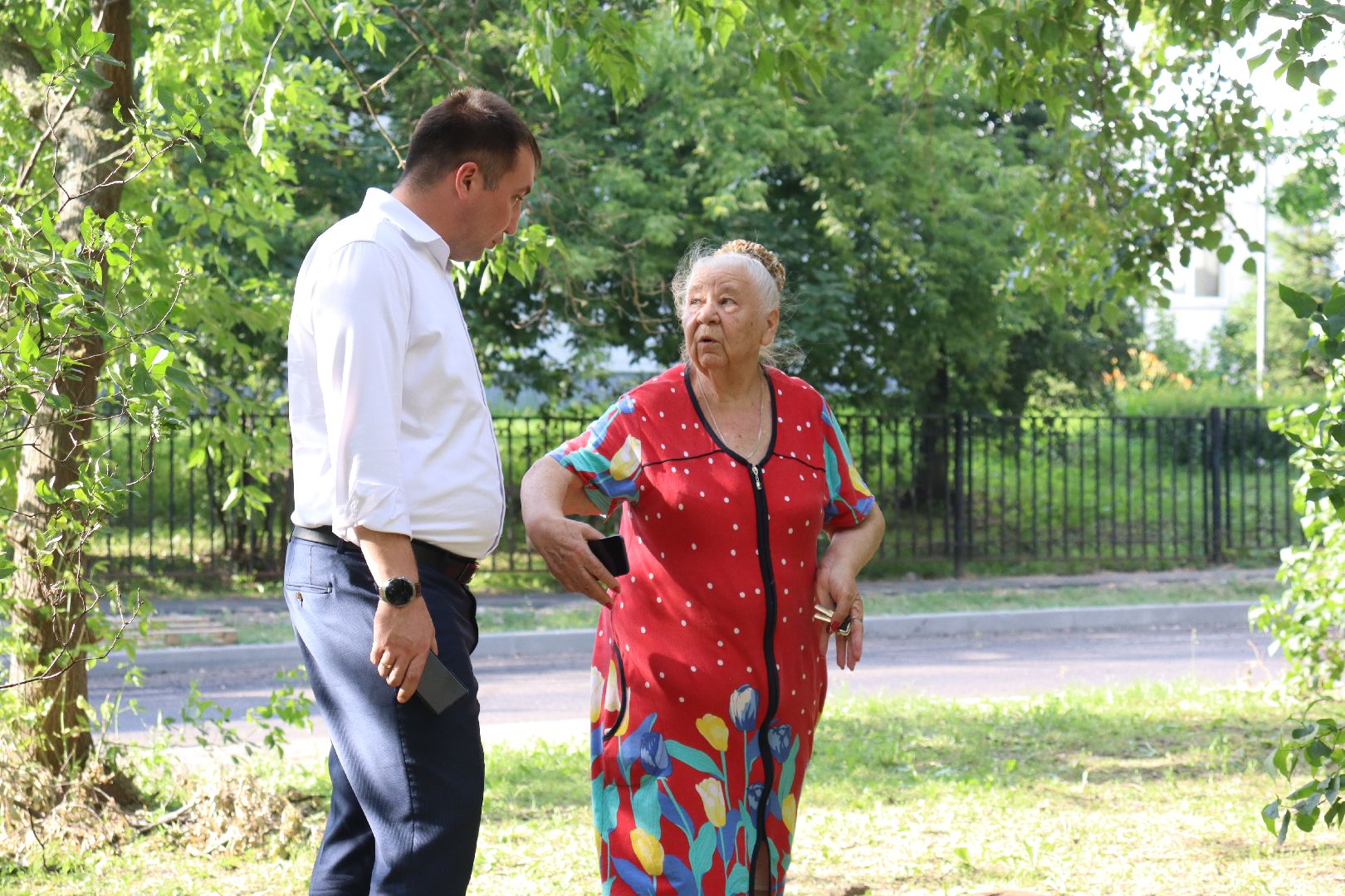 дзержинский, благоустройство 2024, улица школьная, асфальтирование дворов дорог, андроник пак, Евгений Макаров,