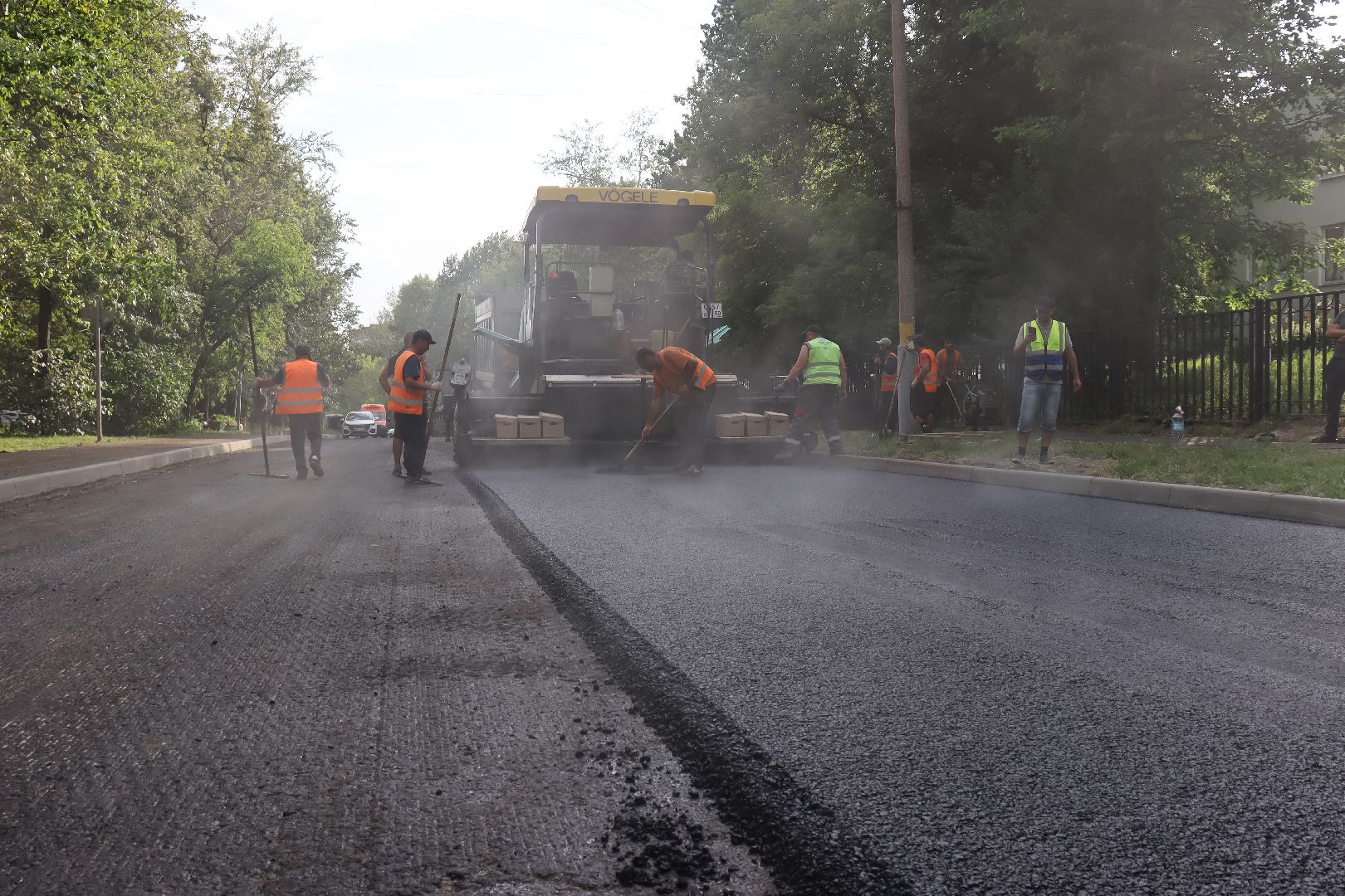 дзержинский, благоустройство 2024, улица школьная, асфальтирование дворов дорог, андроник пак, Евгений Макаров,