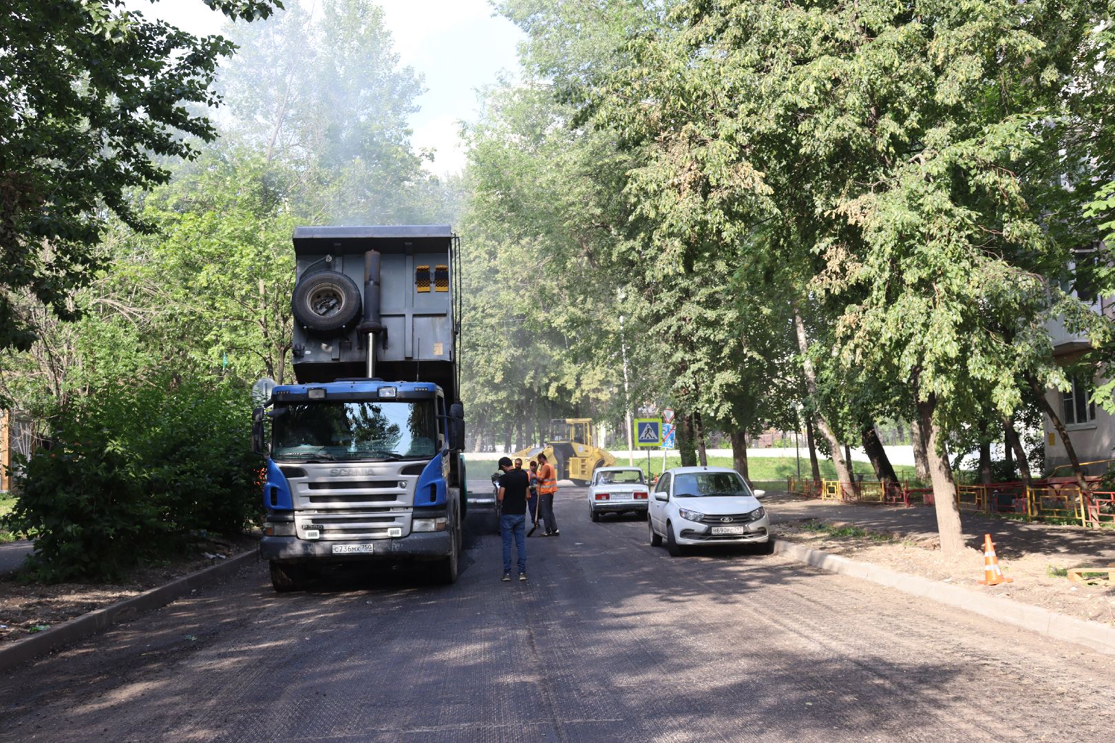 дзержинский, благоустройство 2024, улица школьная, асфальтирование дворов дорог, андроник пак, Евгений Макаров,