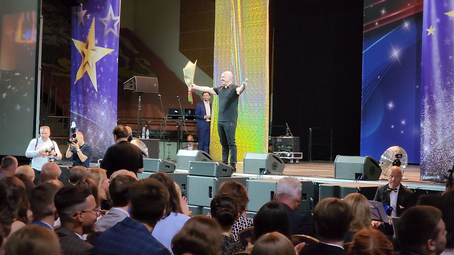 одинцово, бал медалистов, школьники,