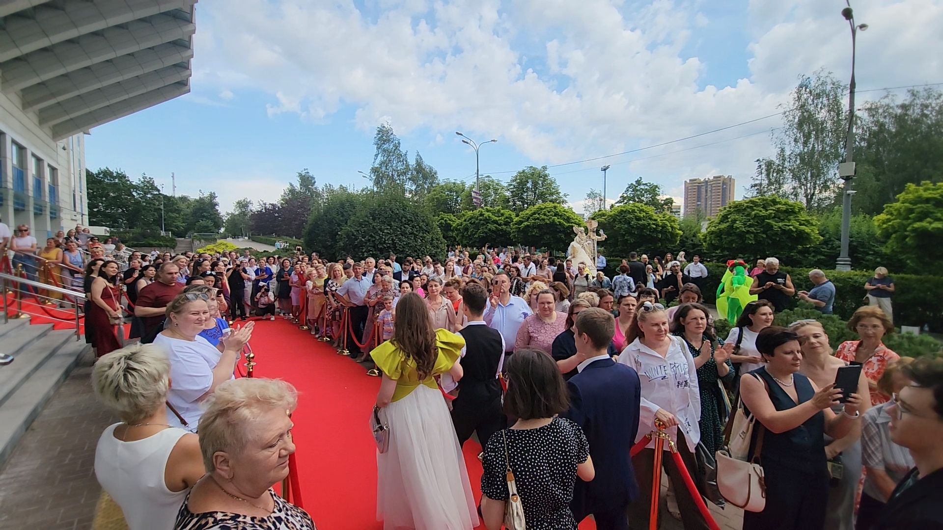 одинцово, бал медалистов, школьники,