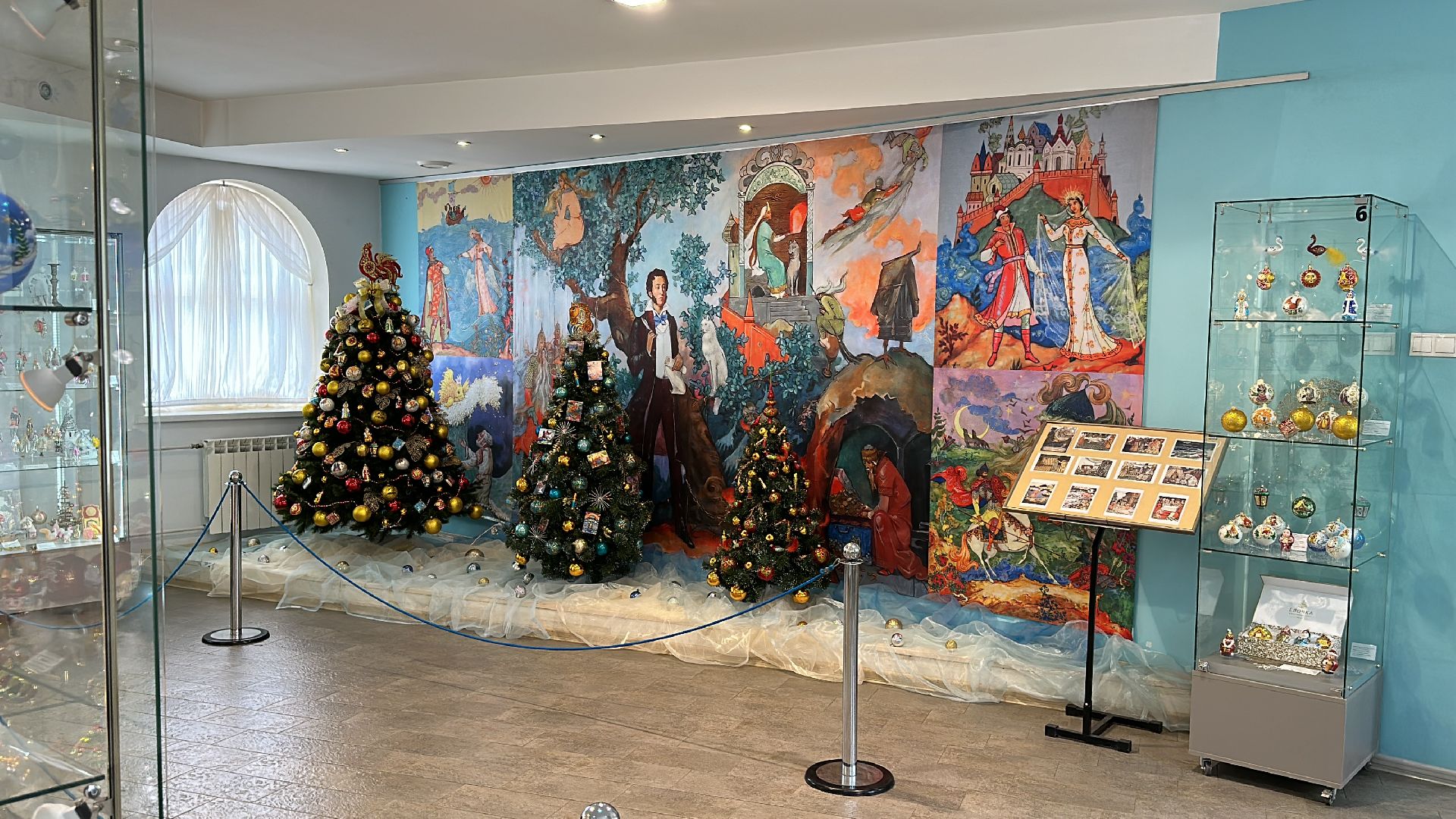 Клин, общество, культура, выставки, Пушкин, елочные игрушки,