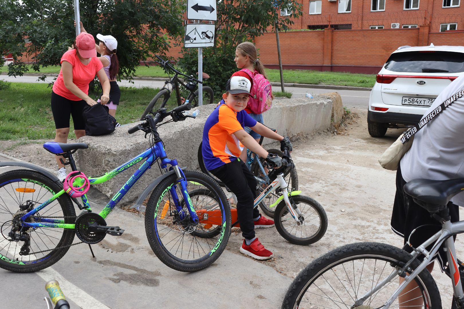 Евгений Лазурин, андроник пак, велодорожка, улица Энергетиков, дзержинский, воробьёв, обращение к президенту,