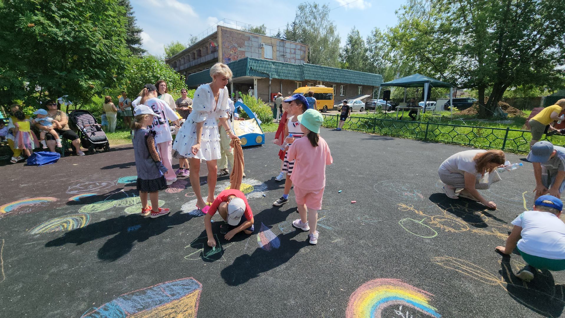 ивантеевка, центр социального обслуживания, день семьи, детский праздник, благотворительая акция,