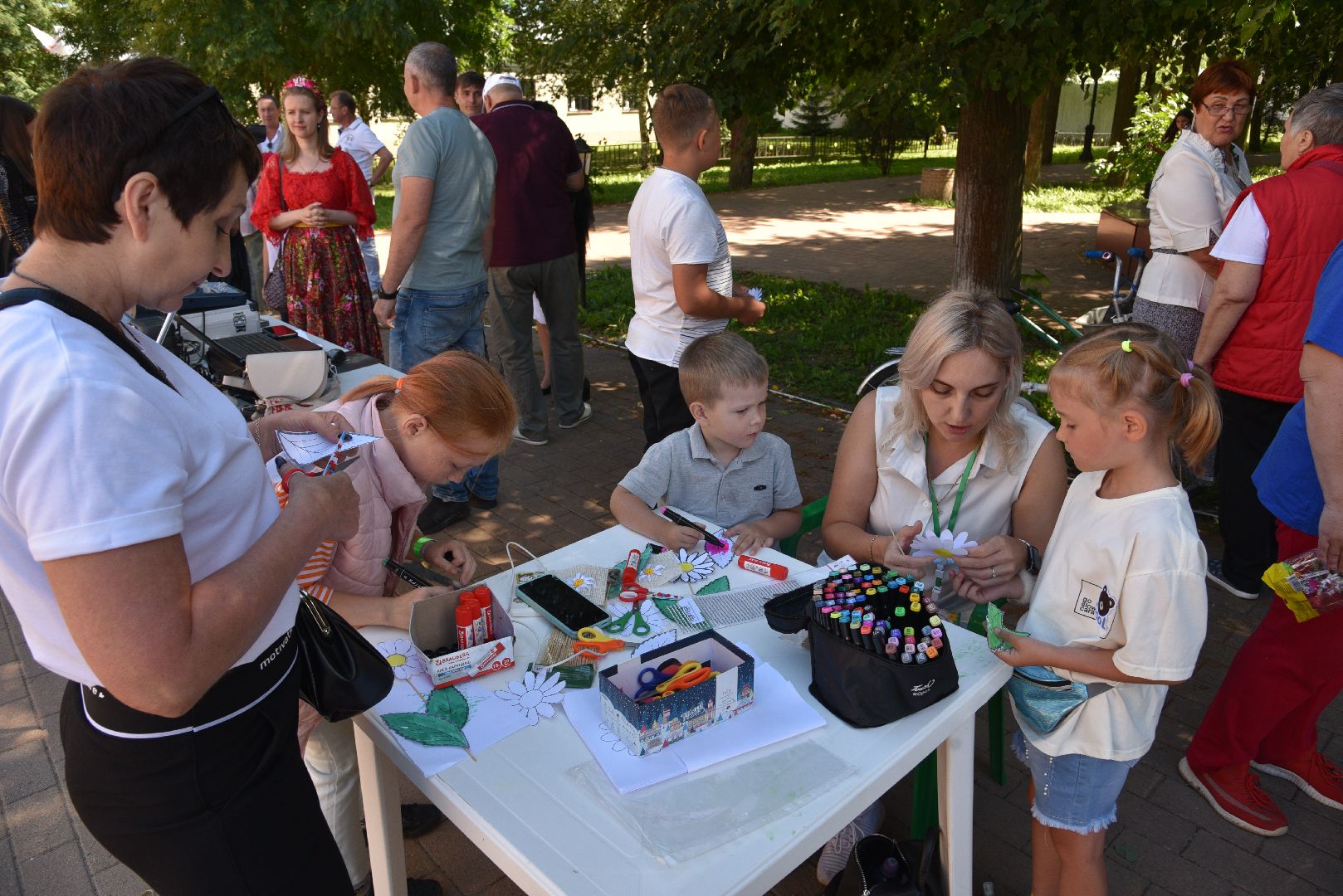 лотошино, лотошинская библиотека, лотошинский парк, лотошинский музей, дети, праздник,