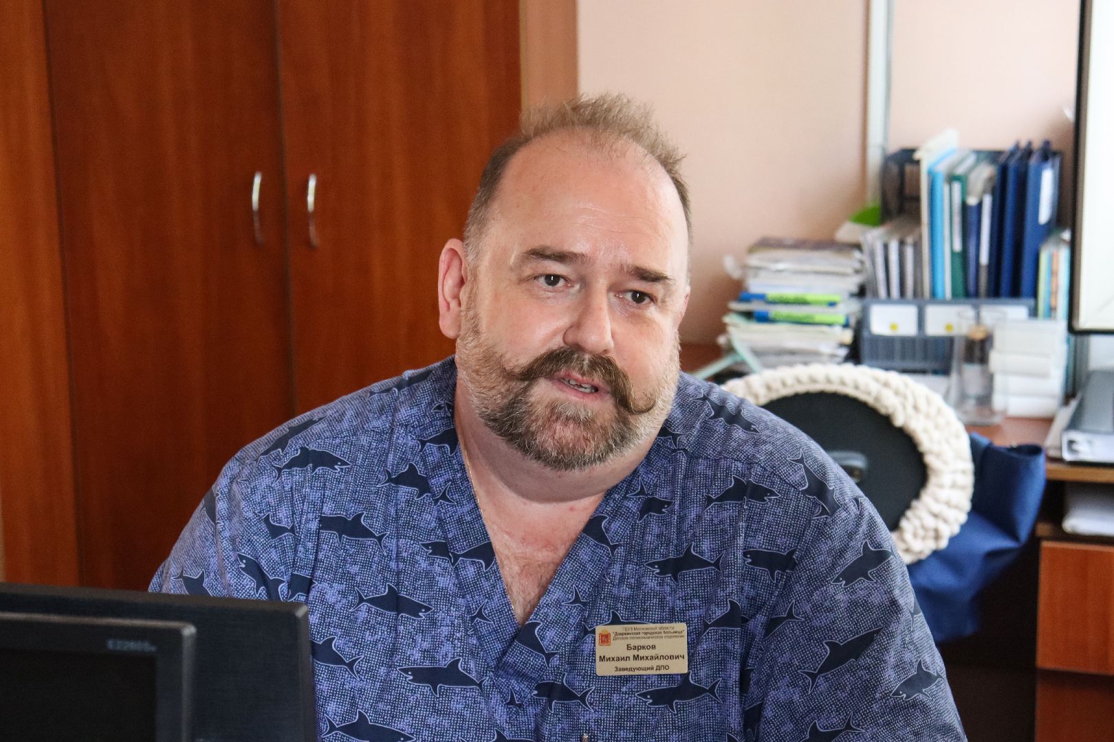 Дзержинский карьер, Виктор Барков, Дзержинская городская больница,