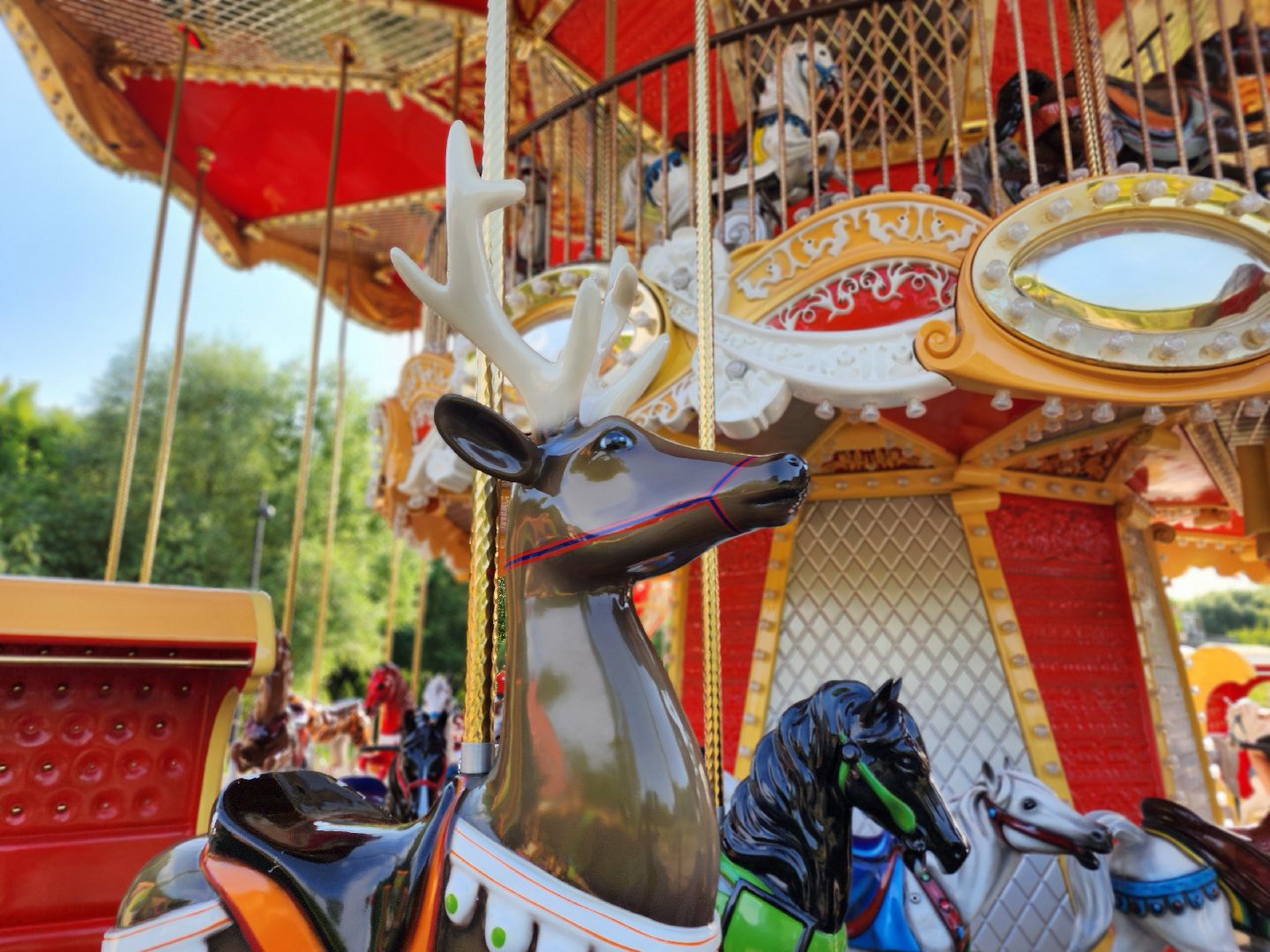 Чехов, карусель, аттракционы, городской парк, бесплатное катание, дети, отдых,