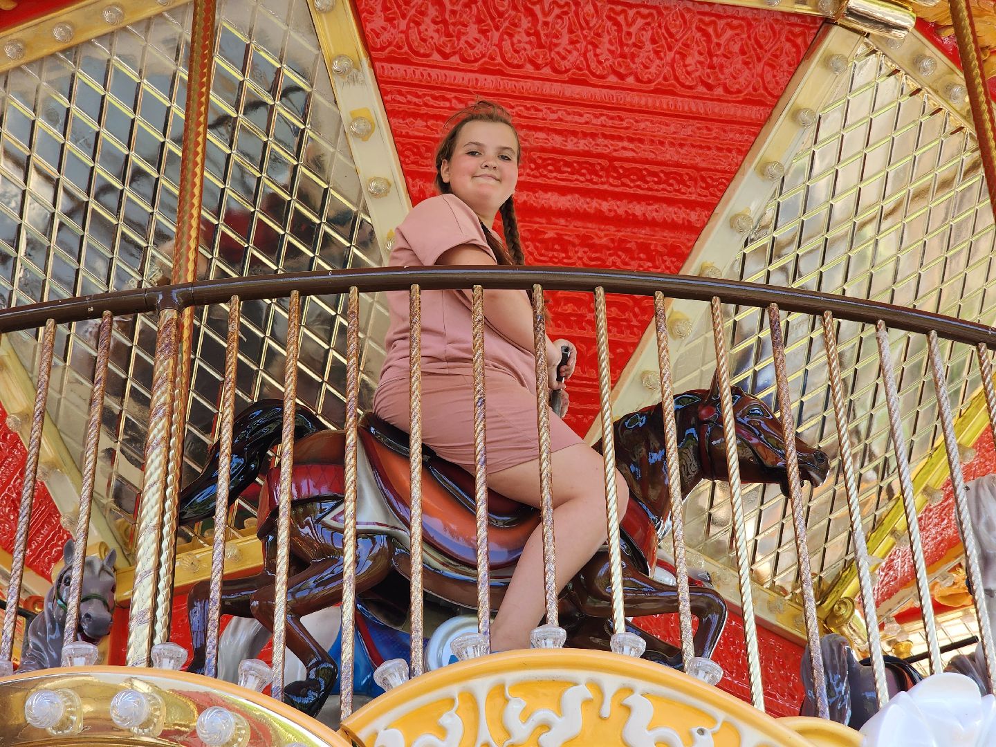 Чехов, карусель, аттракционы, городской парк, бесплатное катание, дети, отдых,