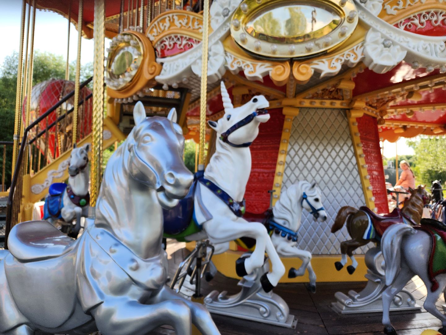 Чехов, карусель, аттракционы, городской парк, бесплатное катание, дети, отдых,