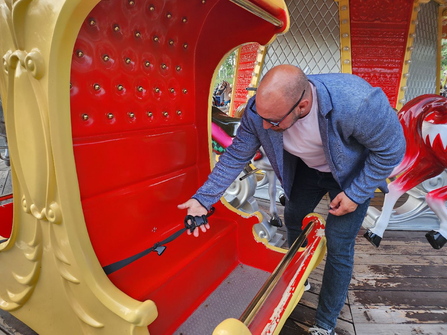 Чехов, карусель, аттракционы, городской парк, бесплатное катание, дети, отдых,