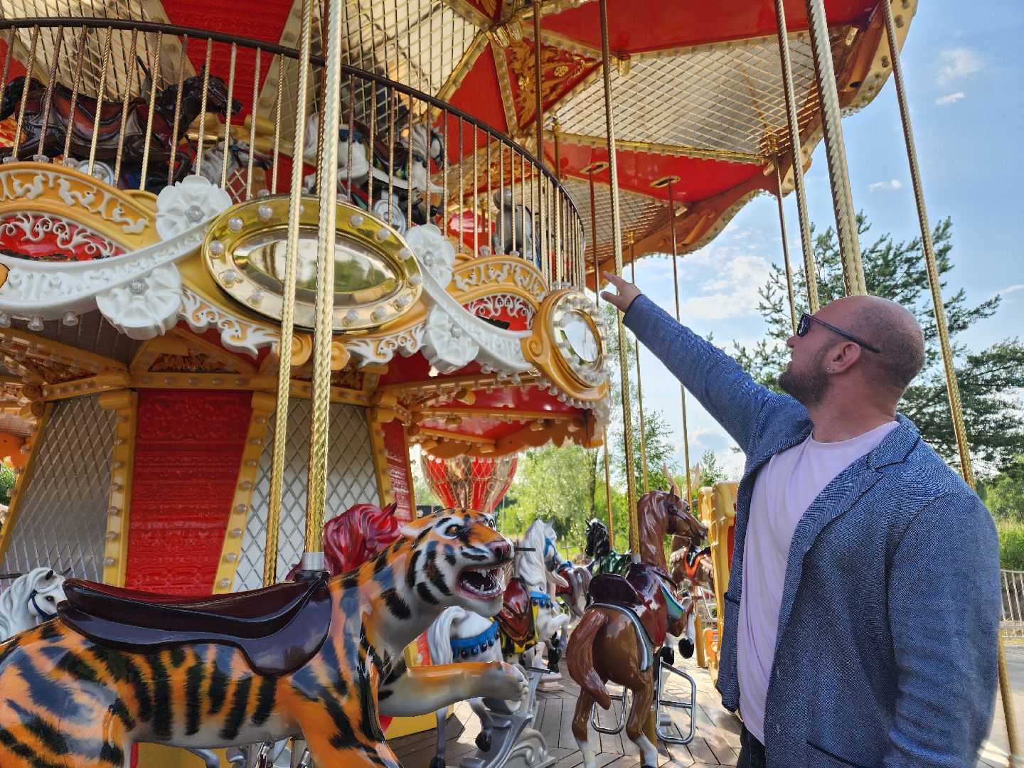 Чехов, карусель, аттракционы, городской парк, бесплатное катание, дети, отдых,