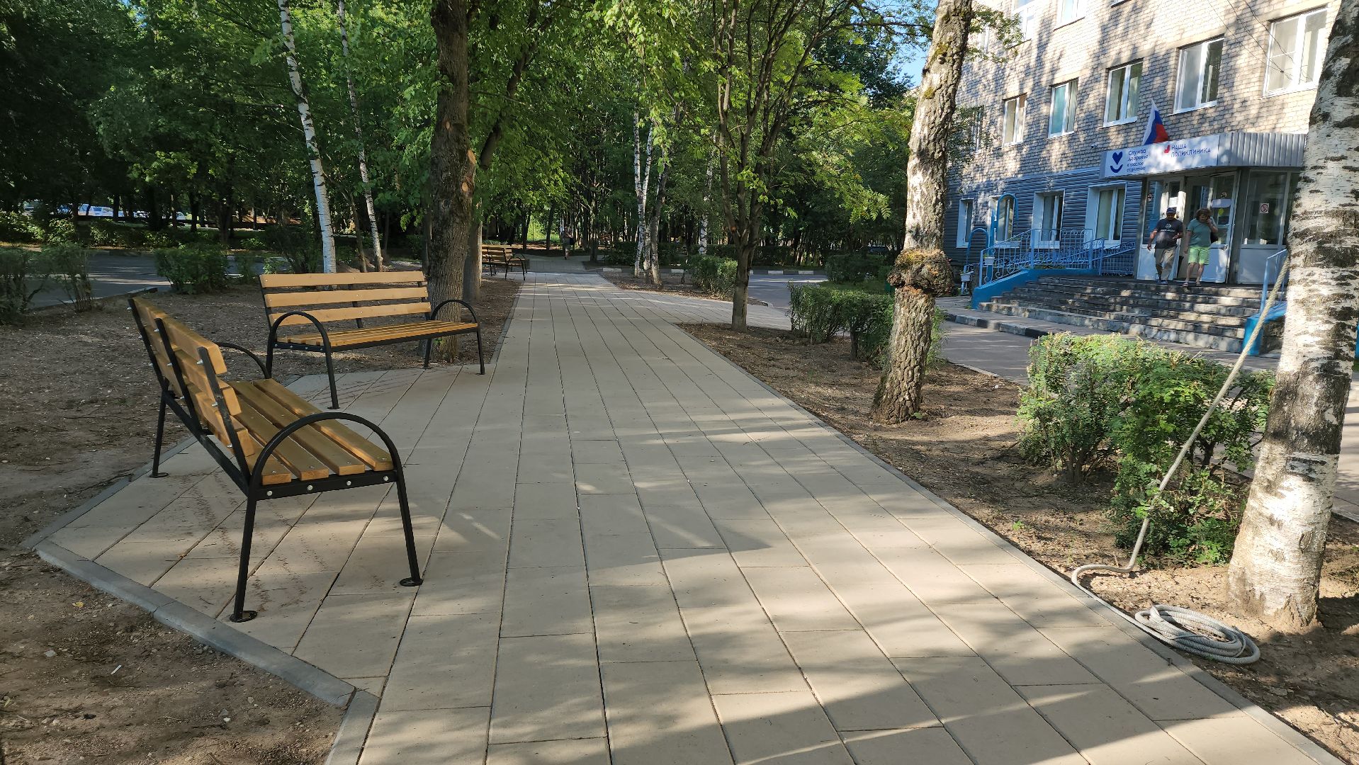 лавочки, больница, Новый сквер, Лобня,