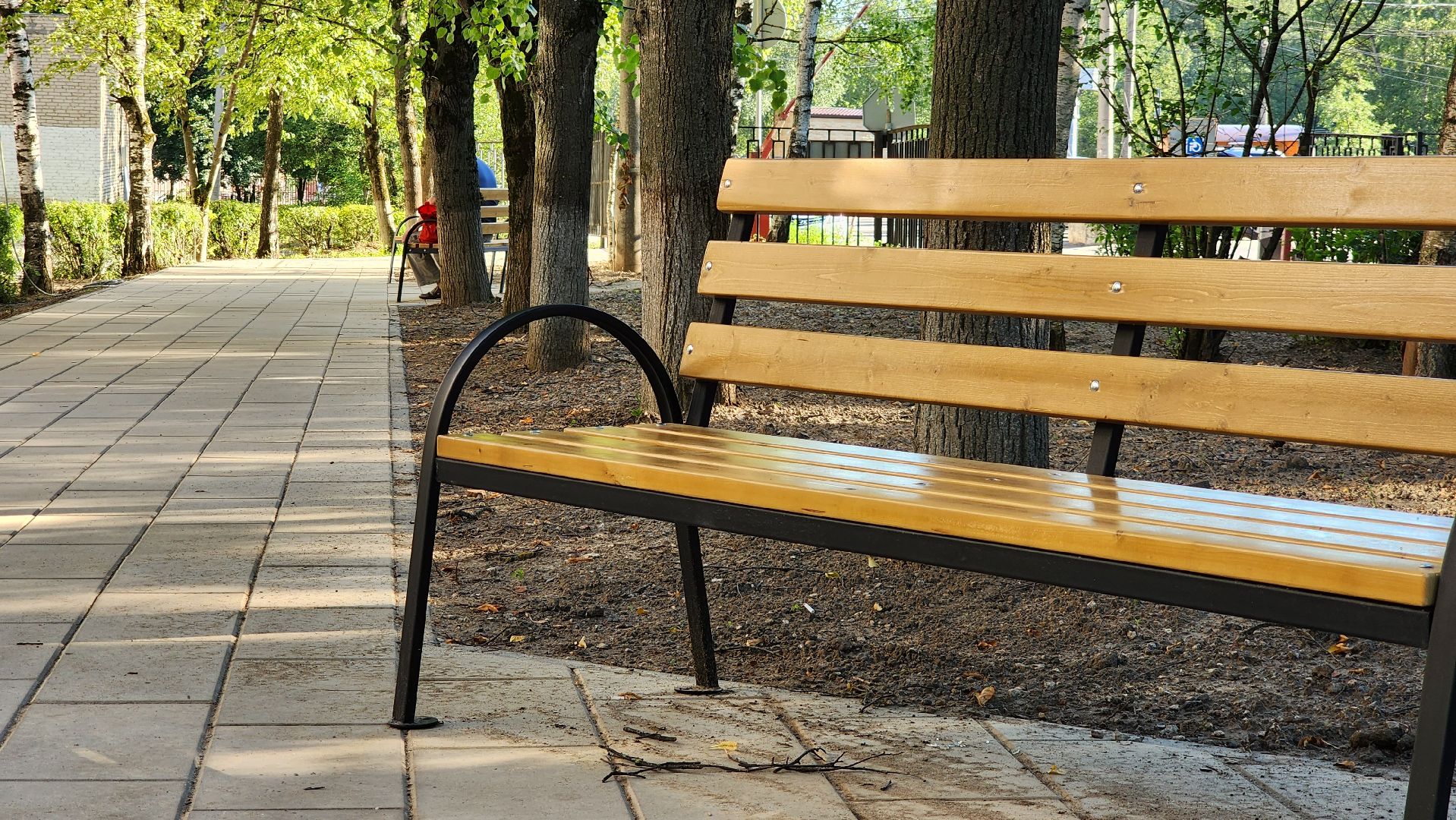 лавочки, больница, Новый сквер, Лобня,