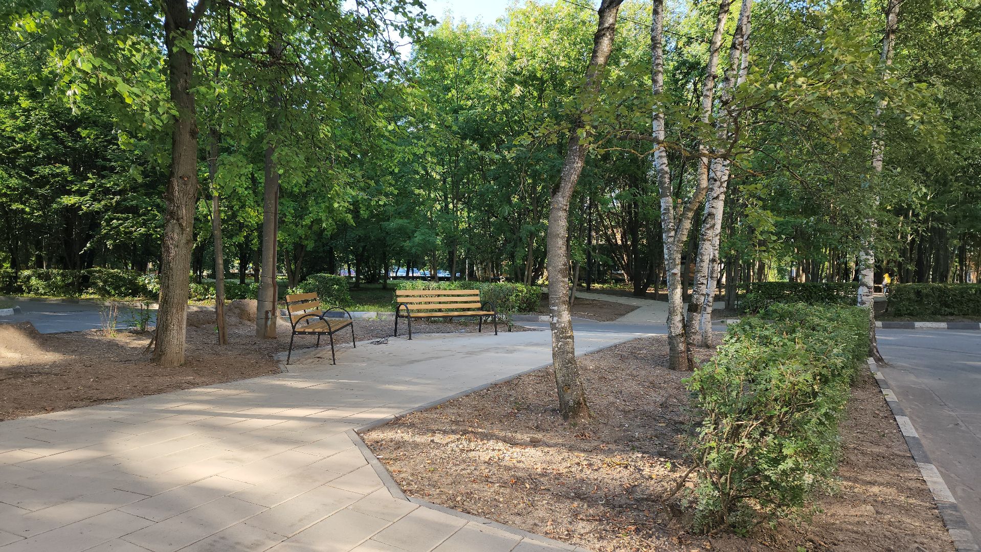 лавочки, больница, Новый сквер, Лобня,