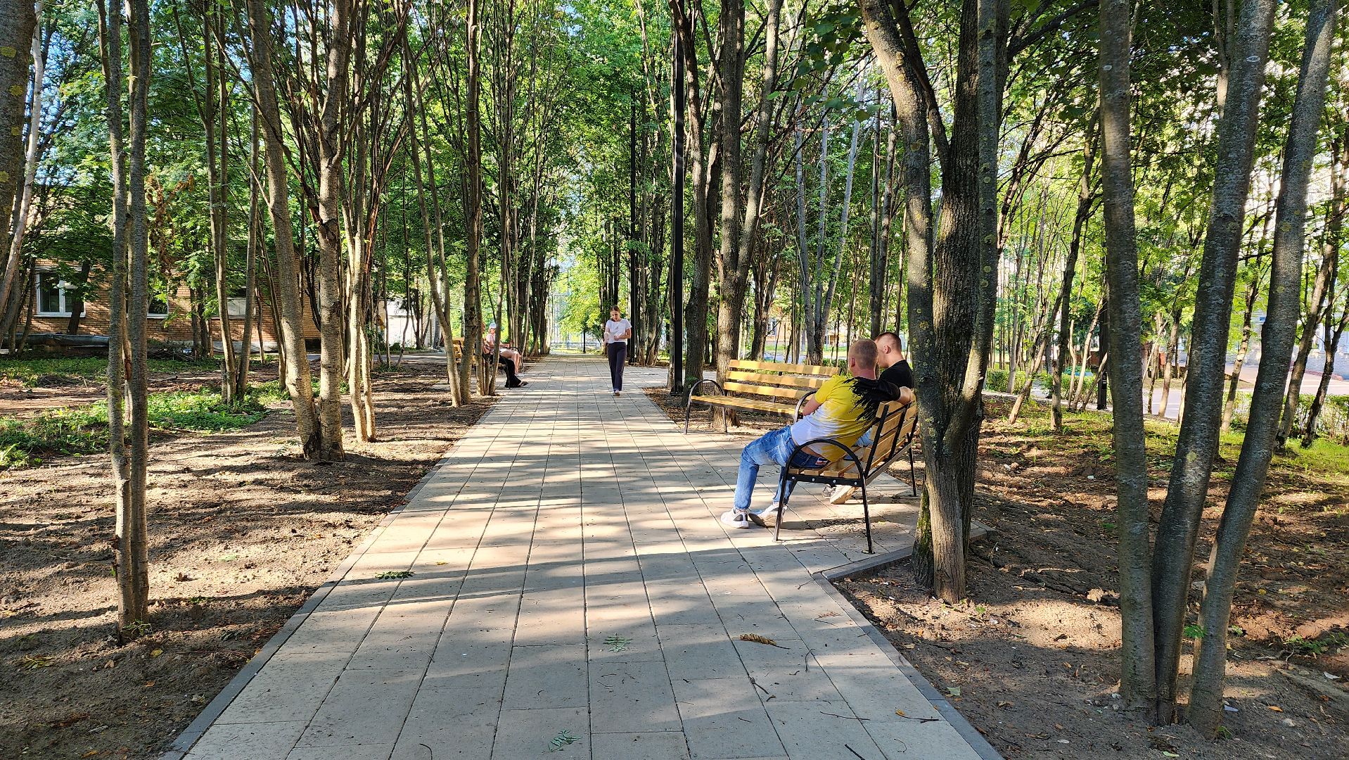 лавочки, больница, Новый сквер, Лобня,