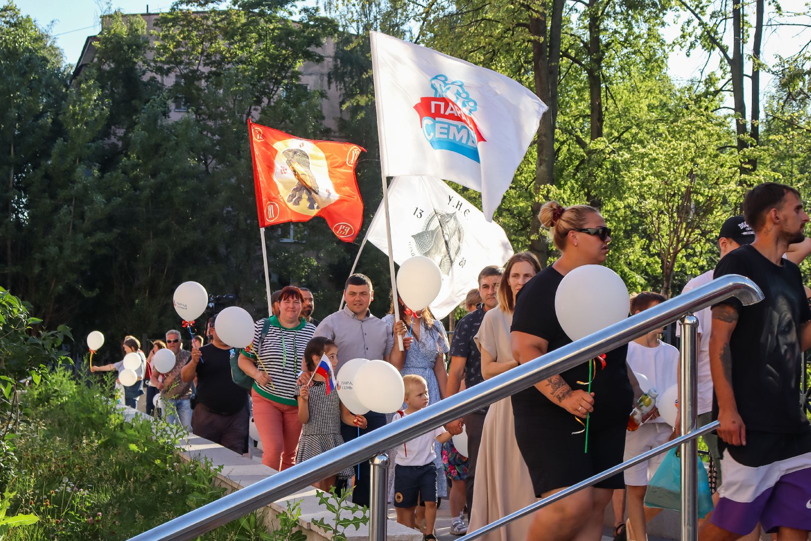 Дзержинский, день семьи, парад семей, много детства,