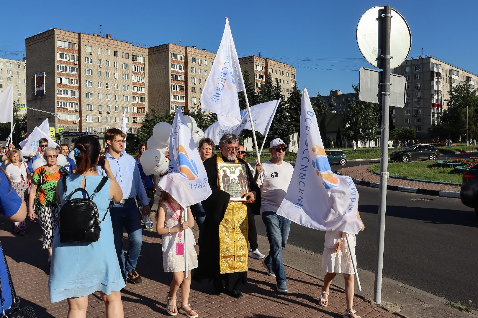 Дзержинский, день семьи, парад семей, много детства,