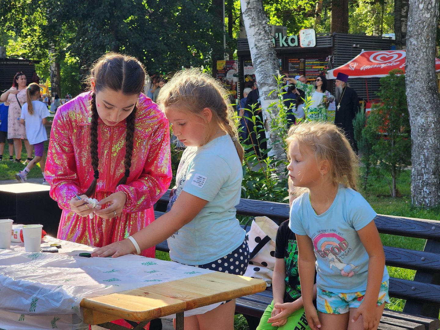 ногинск, центральный парк, день семьи любви и верности, общество, жители, дети, дети бойцов сво, год семьи,